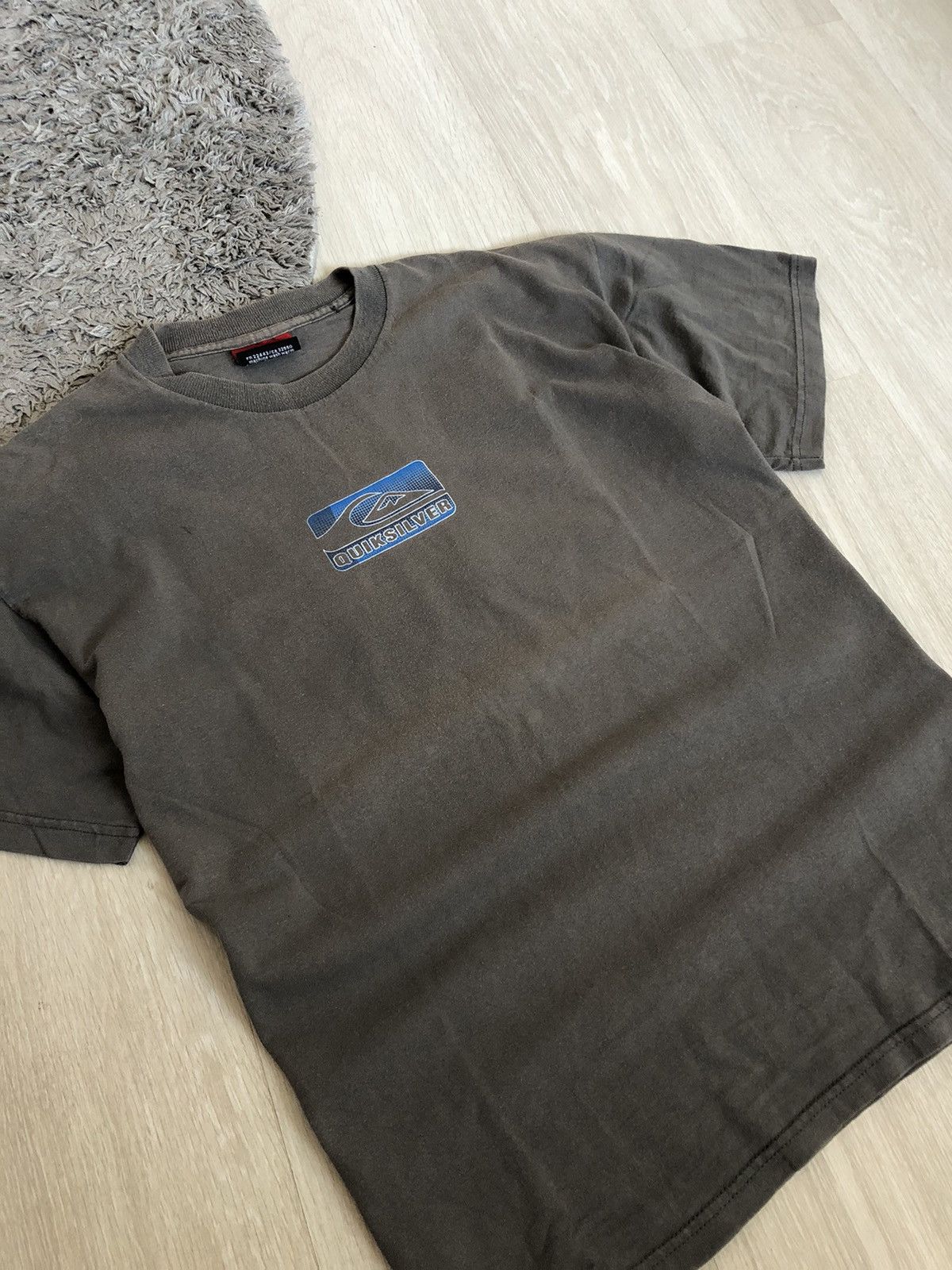 Quiksilver × Vintage Vintage Quiksilver Y2K Faded Big Logo T Shirt Made in USA Size US L / EU 52-54 / 3 - 4 Thumbnail