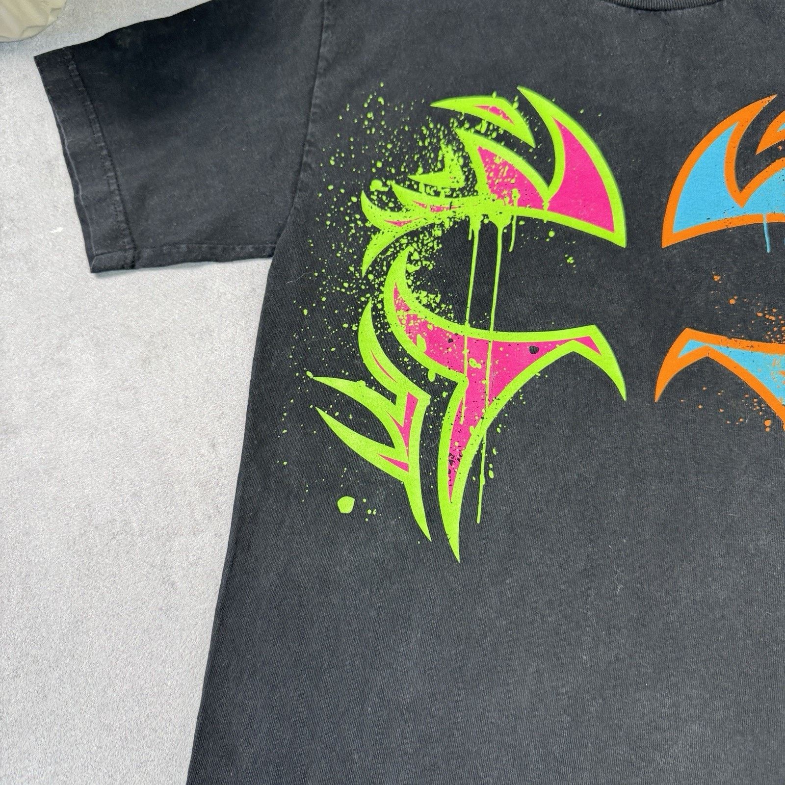 WWE WWE WRESTLING T-SHIRT PLAY HARD IN THE PAINT SIZE S Size US S / EU 44-46 / 1 - 6 Thumbnail