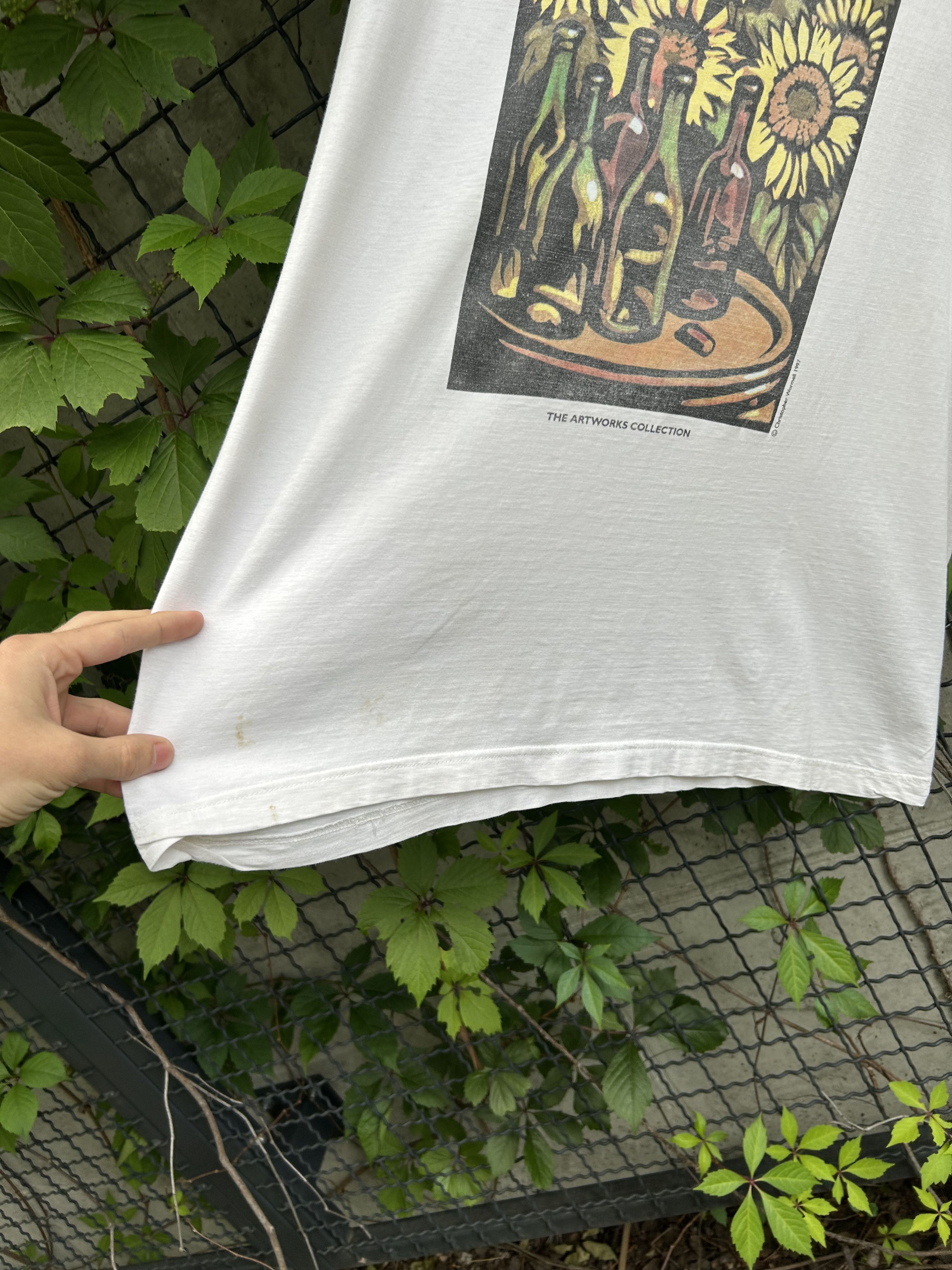 Vintage Vintage 1997 Christopher Wormell Wine and Sunflowers Art Tee Size US L / EU 52-54 / 3 - 8 Thumbnail