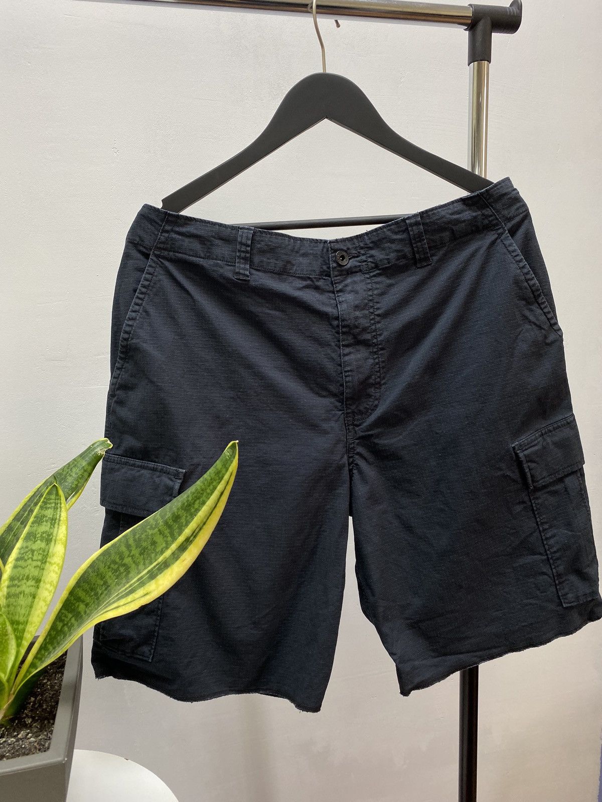 Nike Nike SB Skateboarding Cargo Black Shorts Men’s 36 Size Hype Size US 36 / EU 52 - 4 Thumbnail
