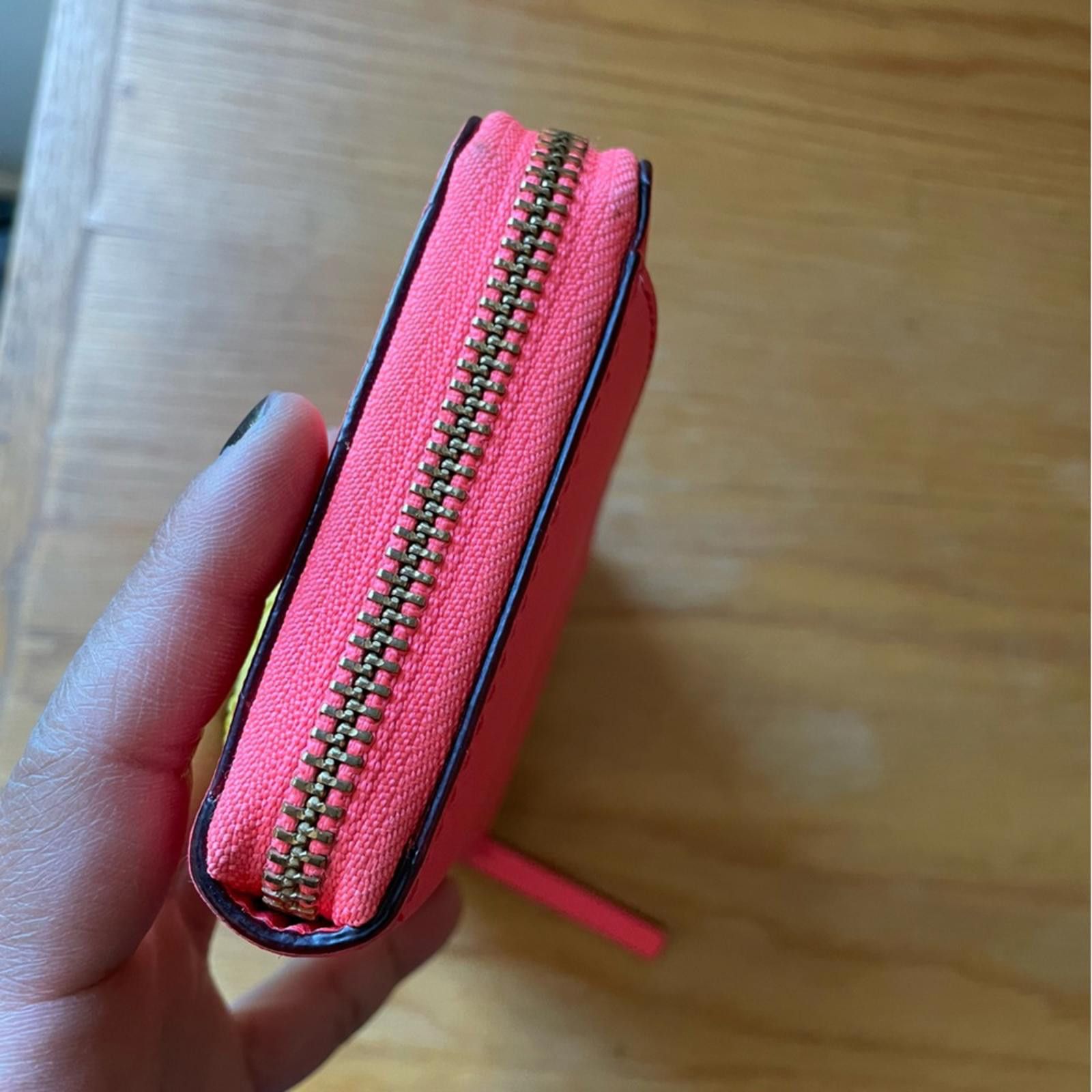 Designer Kate Spade Pineapple Neda Long Wallet Geranium Pink EUC Size ONE SIZE - 9 Thumbnail