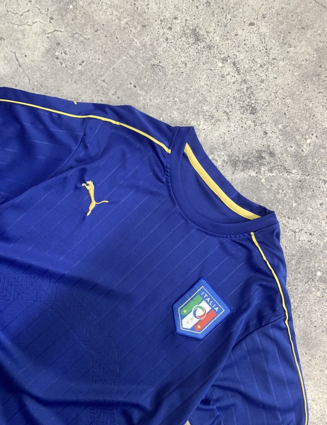 Vintage Vintage Puma Italia Home Football Shirt Soccer Jersey Size US M / EU 48-50 / 2 - 4 Thumbnail
