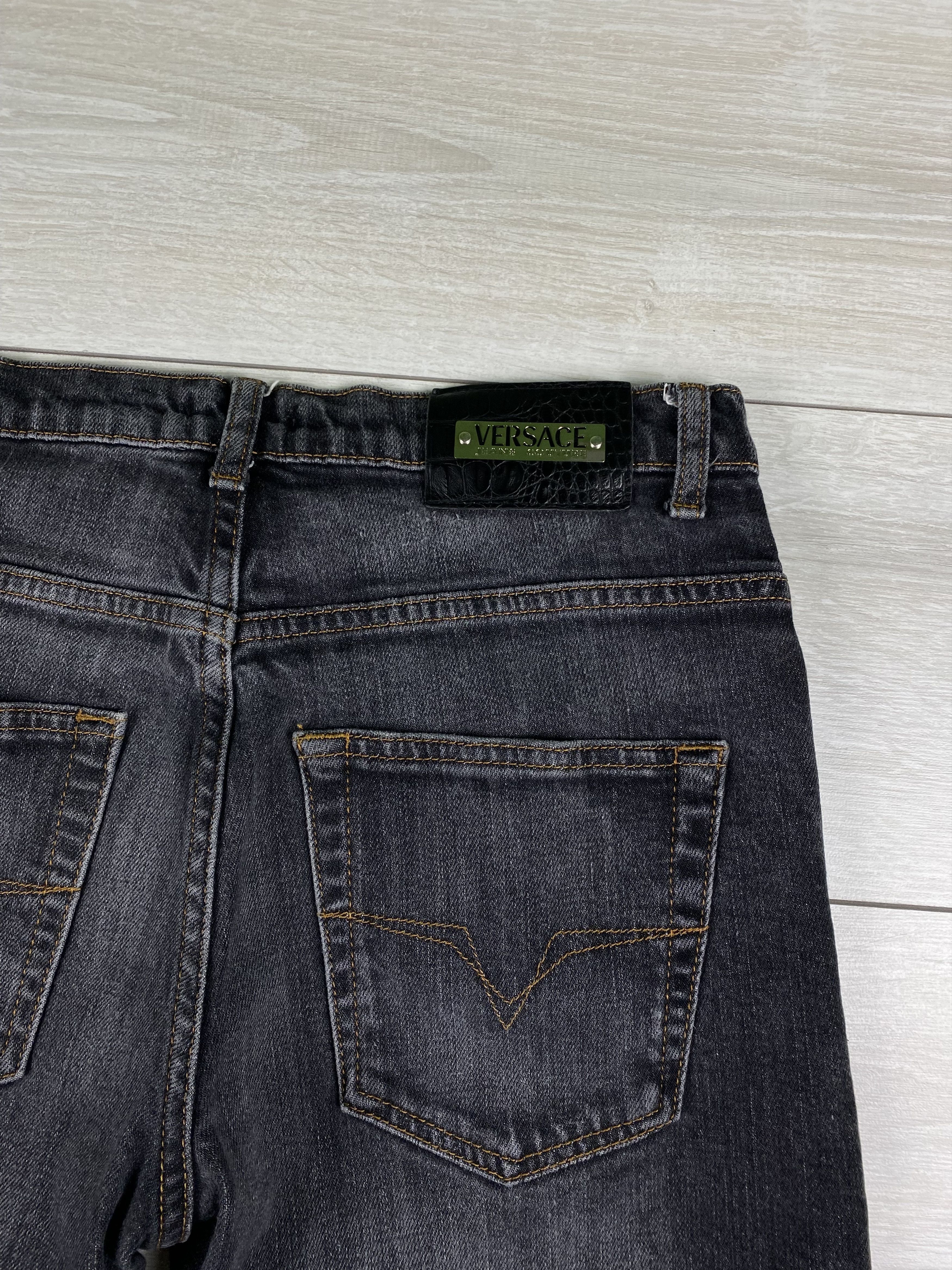 Versace Vintage Versace Jeans Couture Faded Gray Denim Jeans Size 33 Size US 33 - 11 Thumbnail