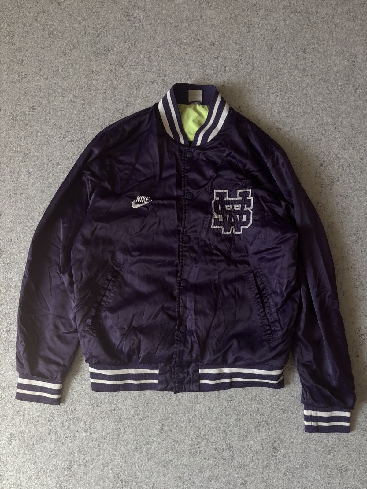 VINTAGE NIKE NSW BOMBER