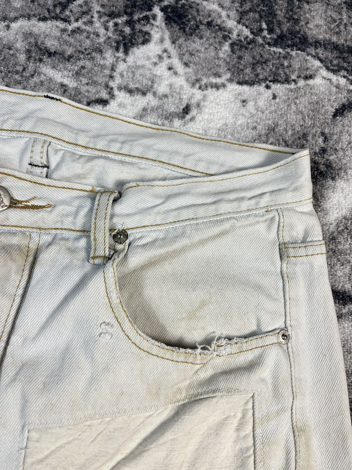 Other Kaserne Zurich Distressed White Jeans Size US 35 - 5 Thumbnail