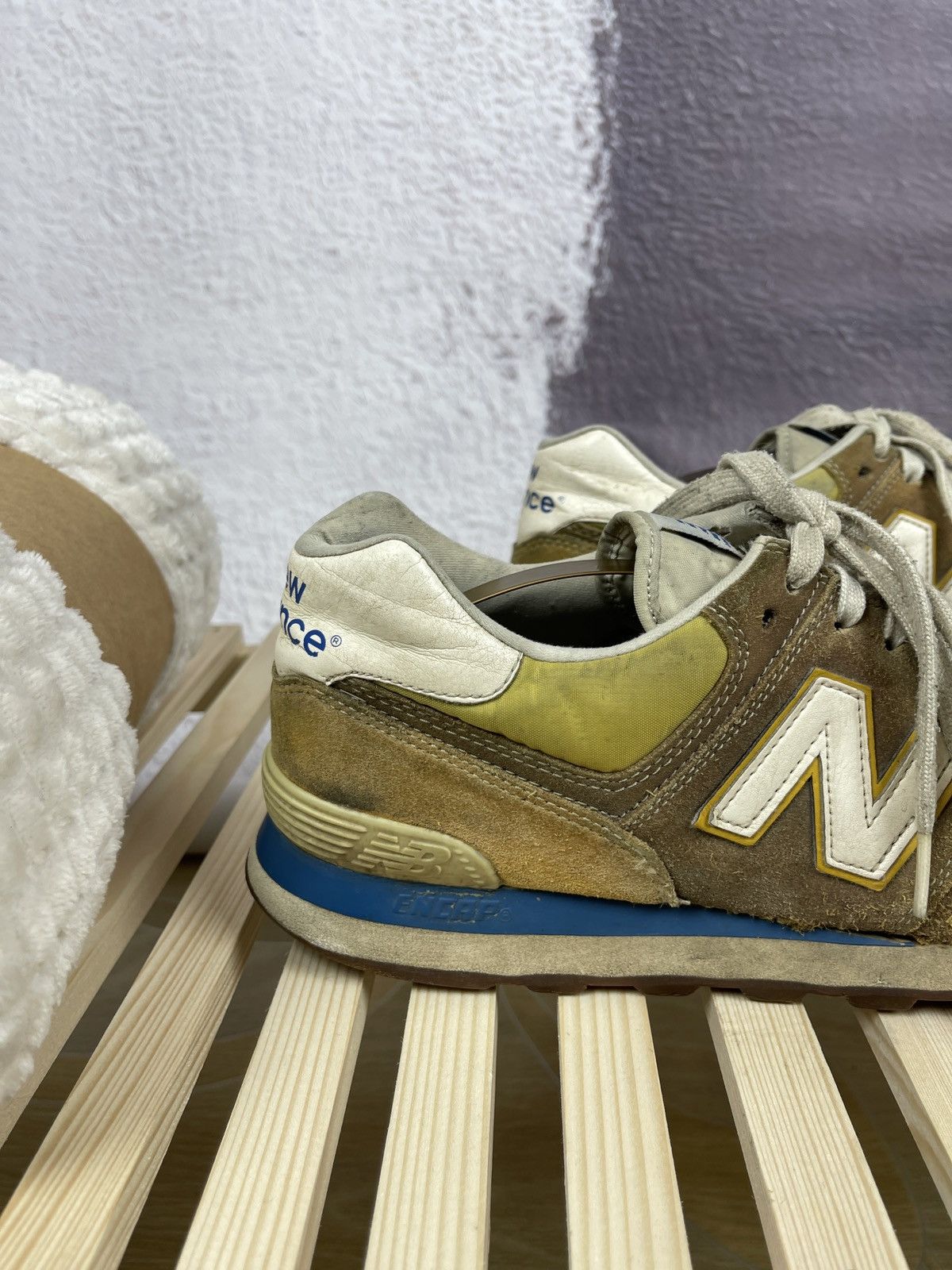 New Balance New balance vintage thrashed used worn distressed sneakers Size US 8.5 / EU 41-42 - 2 Thumbnail