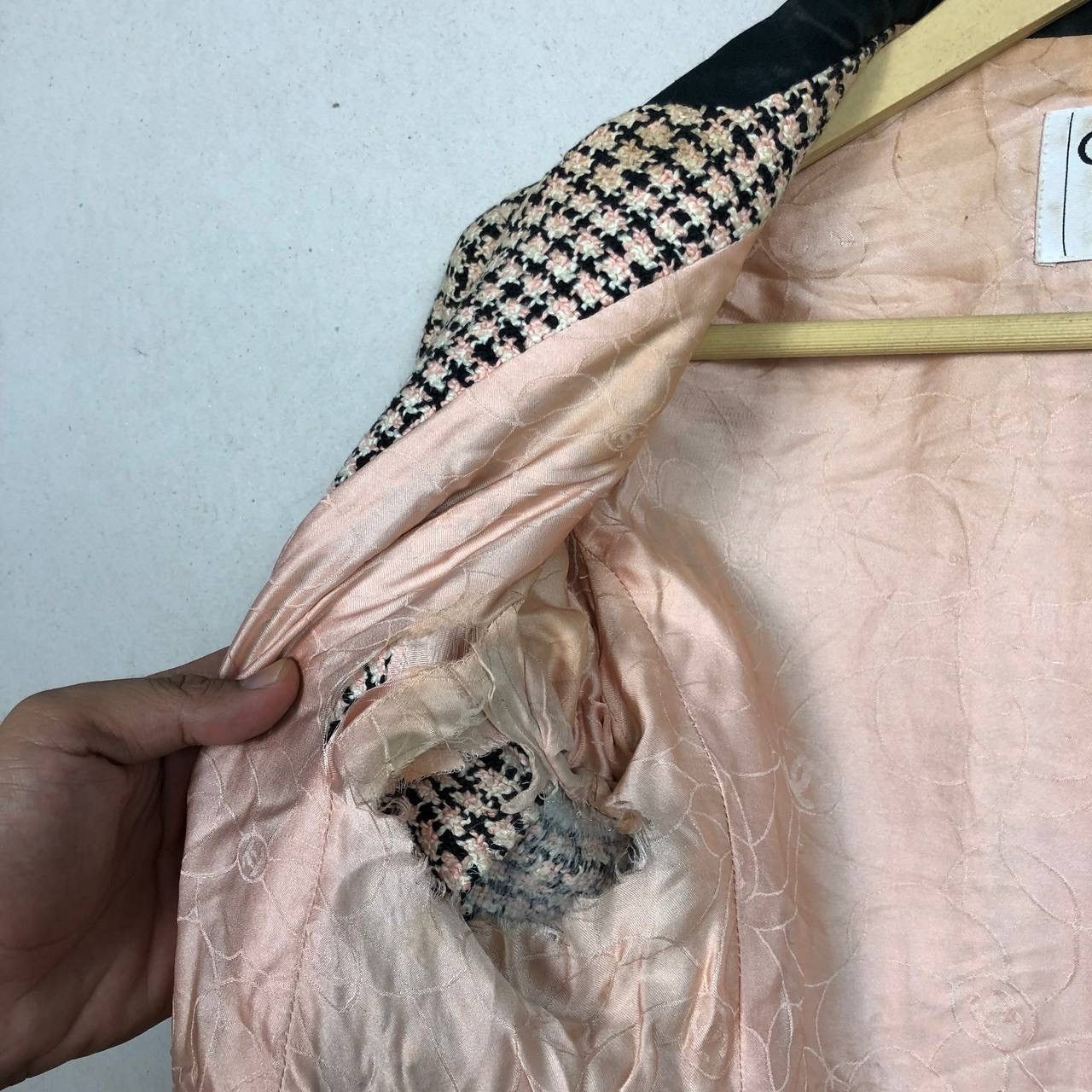 Chanel CHANEL Vintage 90s Pink Black Tweed Blazer FR36 Luxury Size XS / US 0-2 / IT 36-38 - 16 Thumbnail