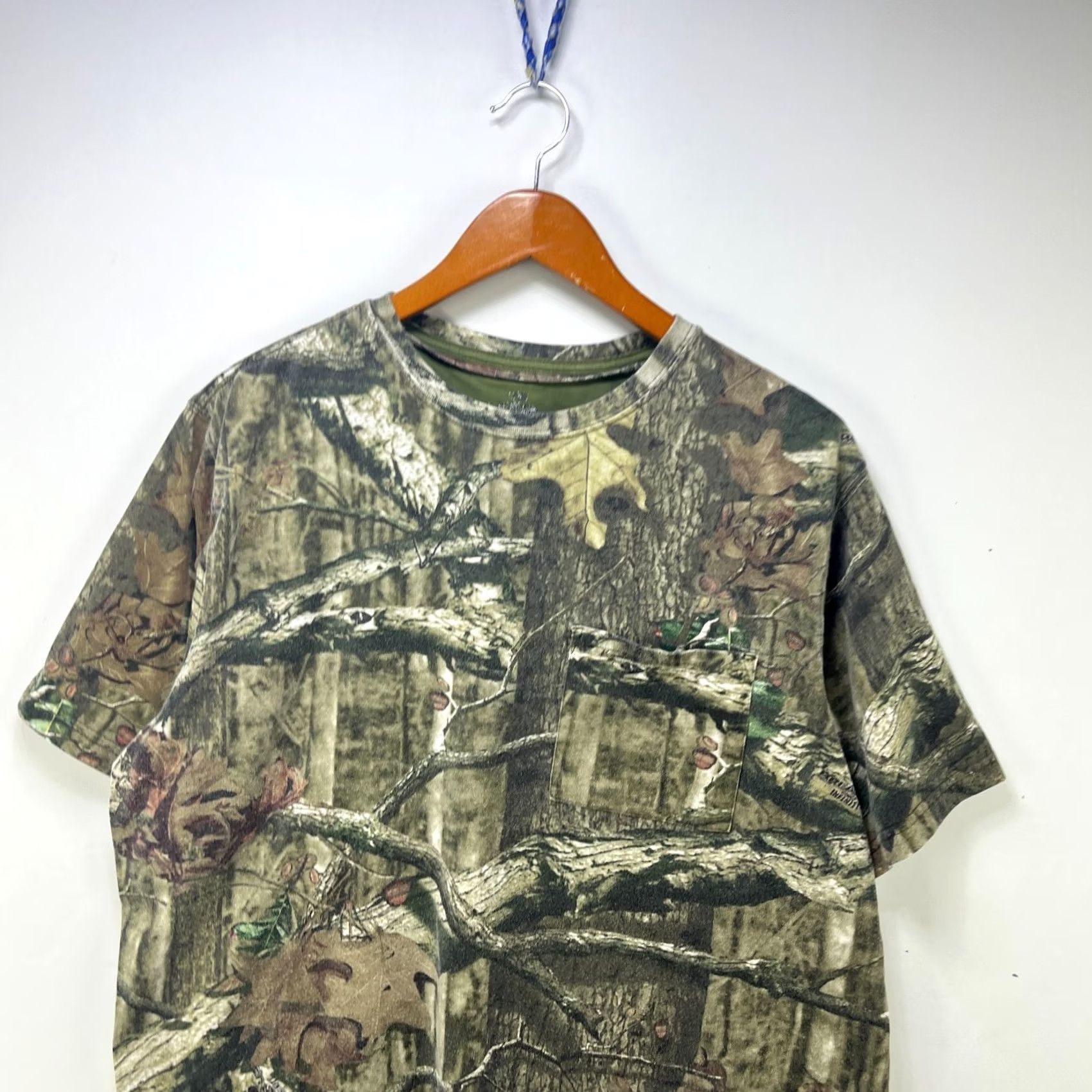 Vintage VINTAGE Mossy Oak Tree Camo T-Shirt XL Mens XL Green Mossy Oak Shirt Size US XL / EU 56 / 4 - 2 Thumbnail