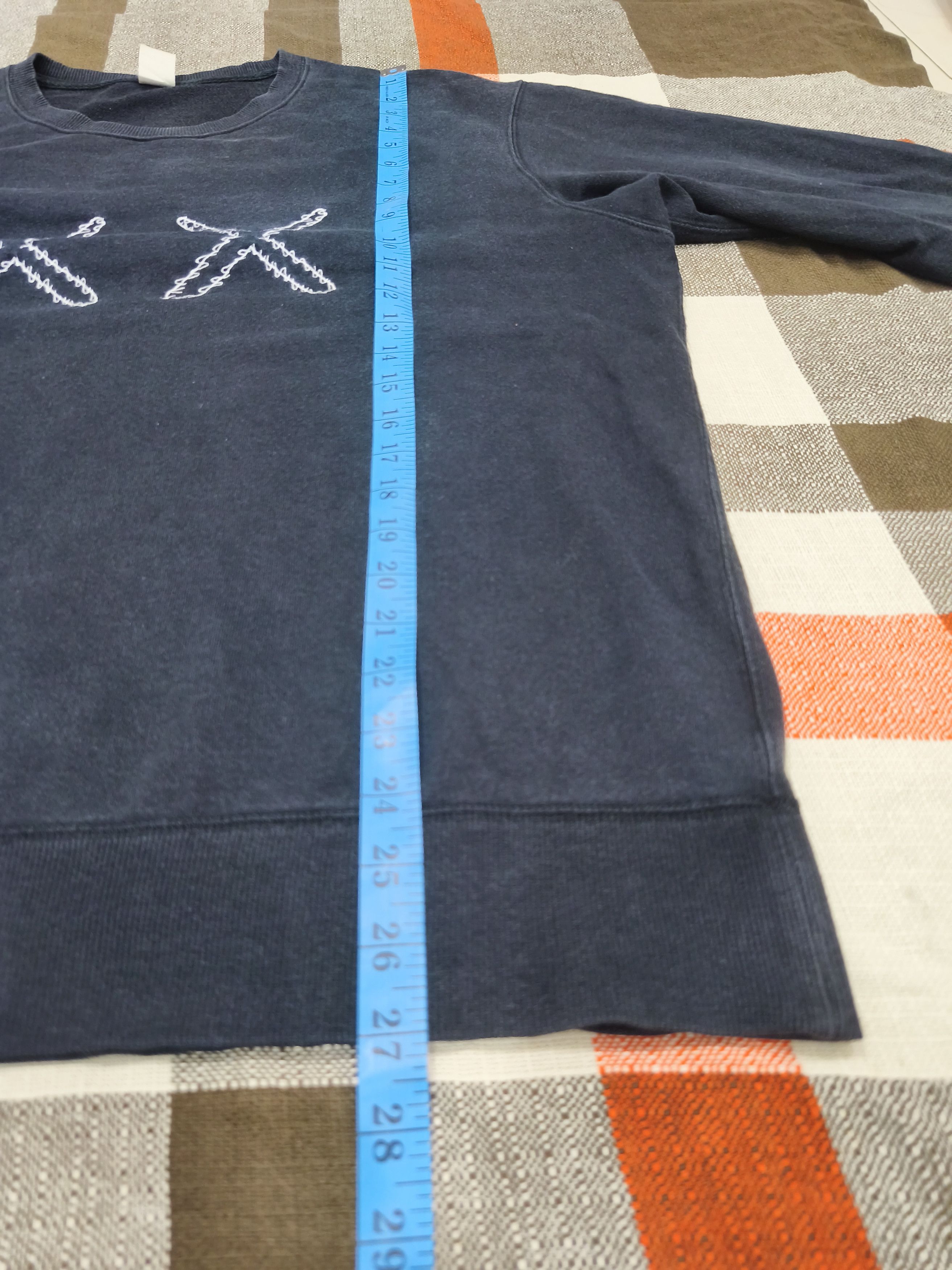 Kaws × Uniqlo UT x KAWS black sweatshirt XL Size US XL / EU 56 / 4 - 12 Thumbnail