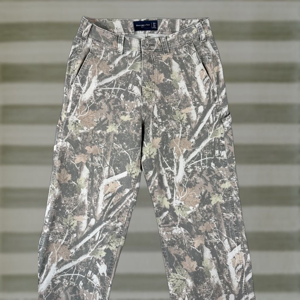Abercrombie & Fitch Abercrombie & Fitch Pants Mens 31x32 Green Camouflage Stretch Baggy Carpenter Size US 31 - 1 Thumbnail