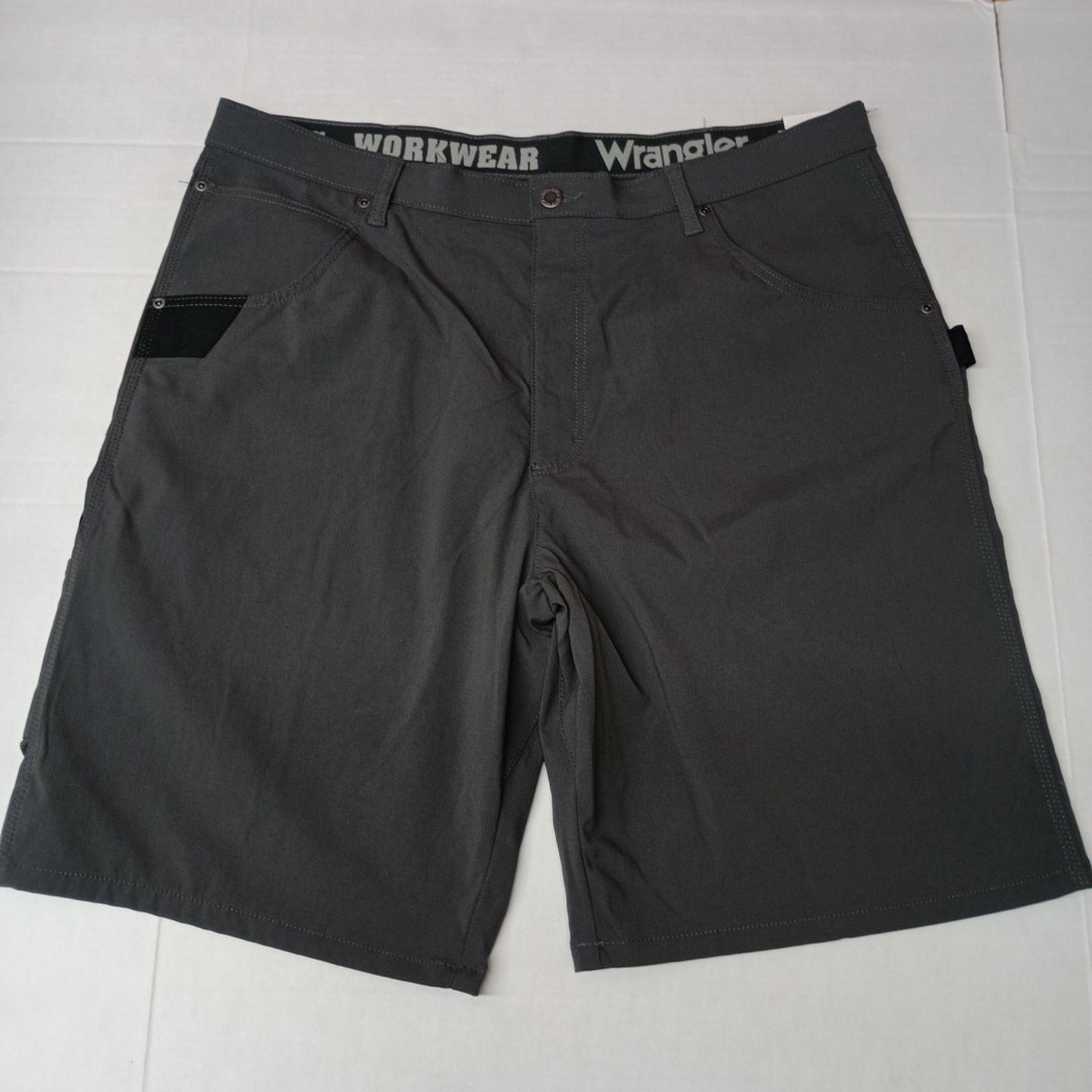 Wrangler Wrangler Utility Shorts Men's Size 40 Gray Regular Fit Size US 40 / EU 56 - 1 Thumbnail