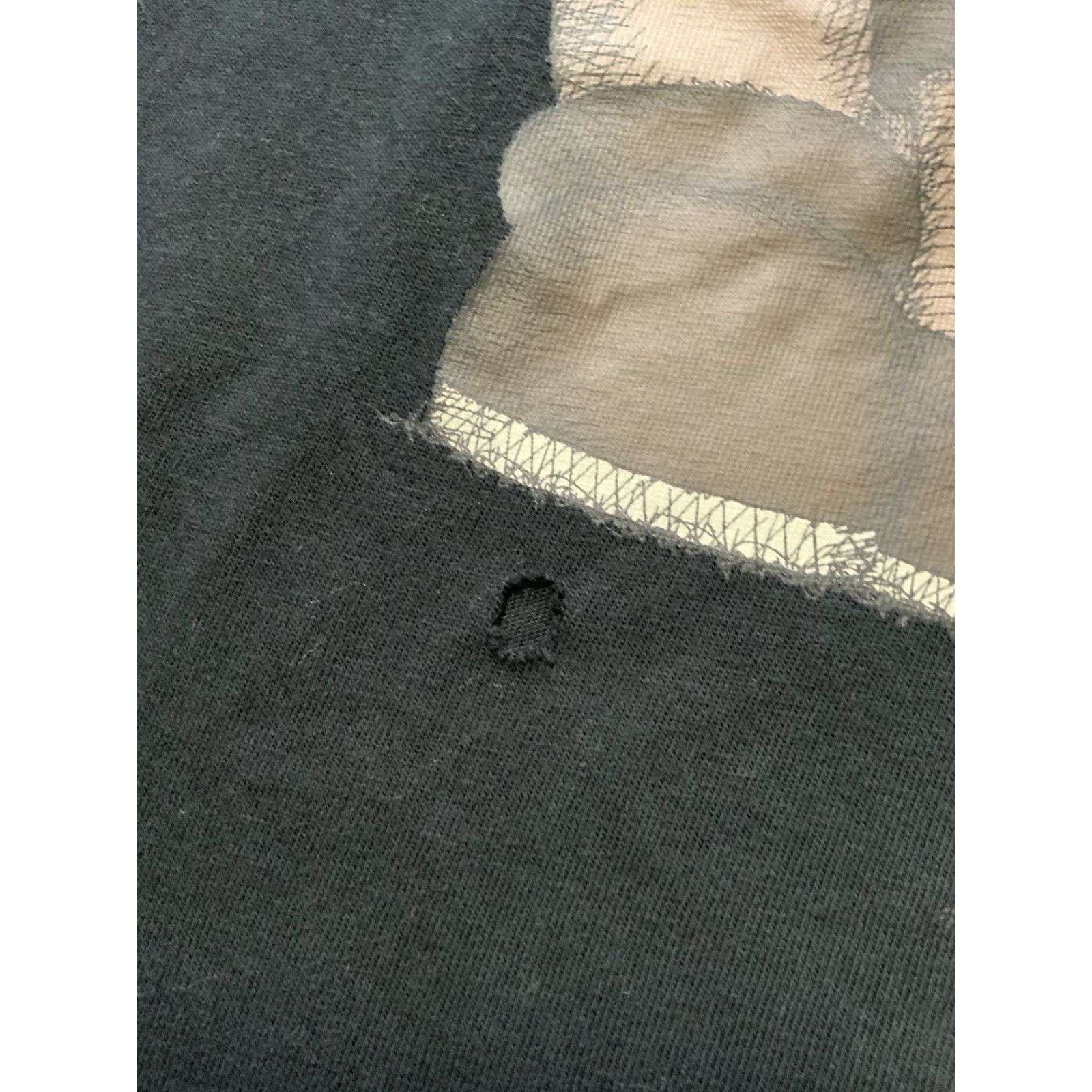 Uniqlo VINTAGE Uniqlo UT X Kaws Companion Limited Edition Black Graphic S/S T-Shirt L Mens Black Graphic Limited Edition T-Shirt Mens L Size US L / EU 52-54 / 3 - 6 Thumbnail