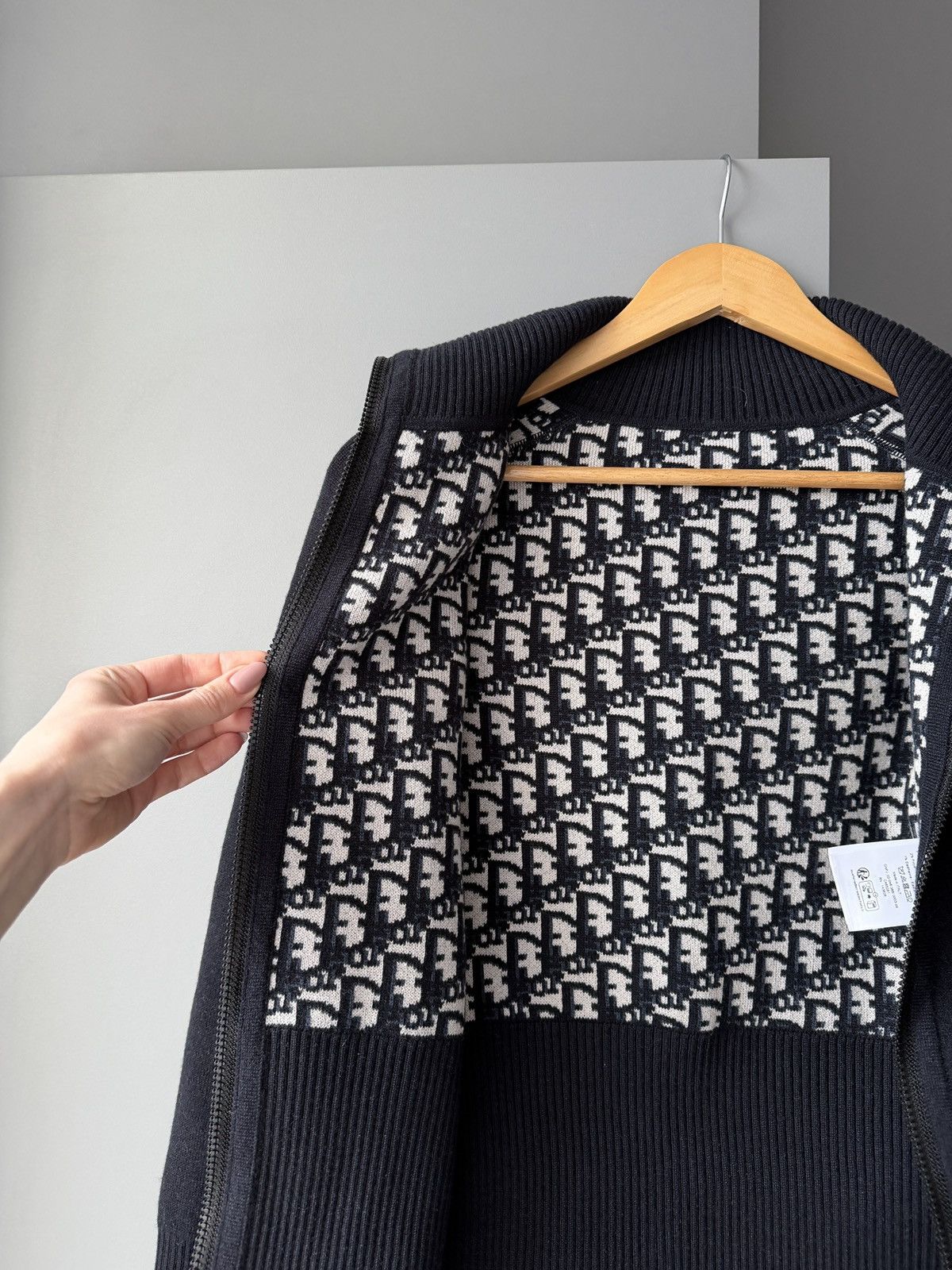 Dior Christian Dior Cahmere Zip Cardigan Size XS / US 0-2 / IT 36-38 - 8 Thumbnail