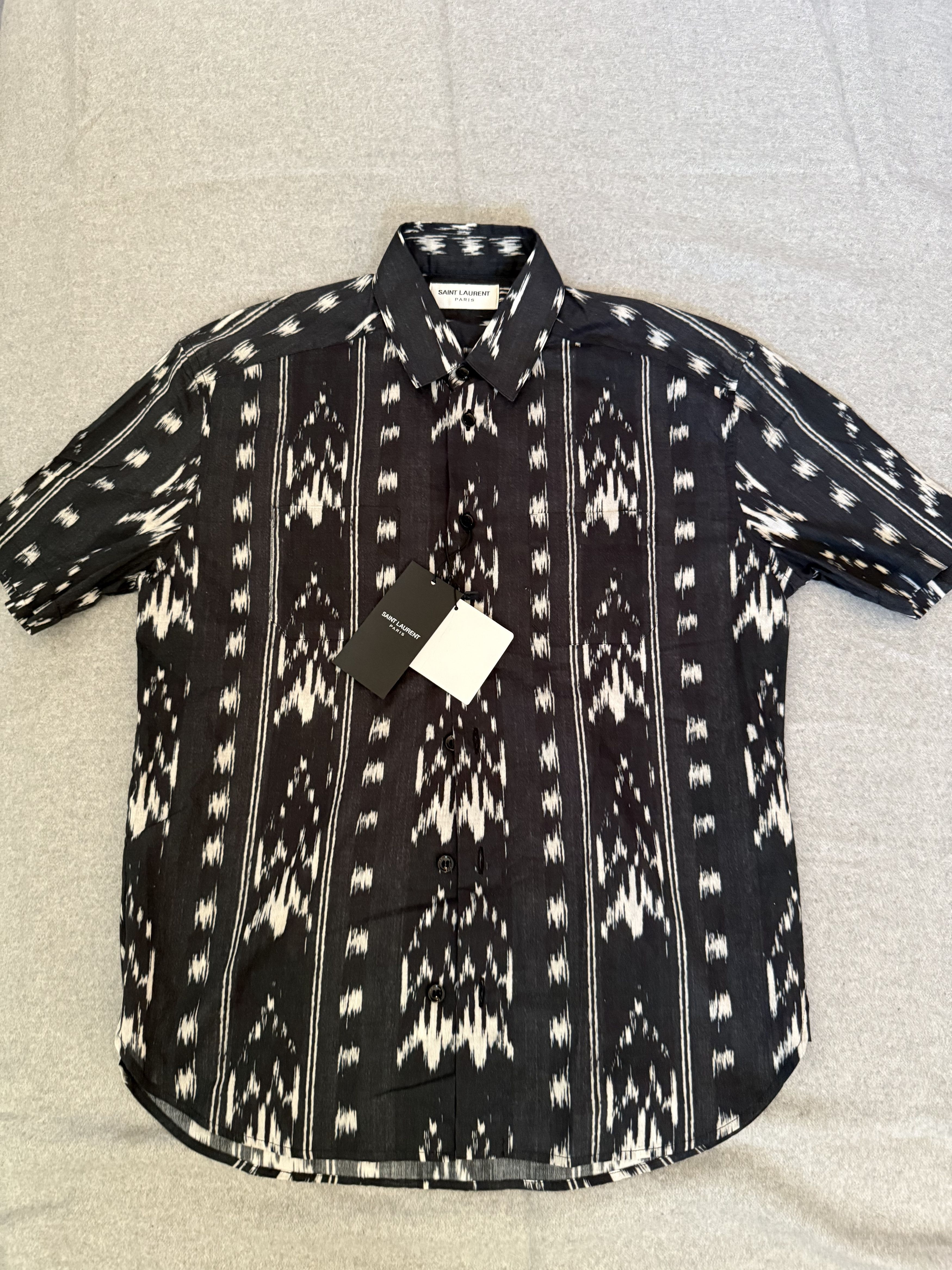 Saint Laurent Paris Black pattern shirt in sz 37 Size US XS / EU 42 / 0 - 1 Thumbnail