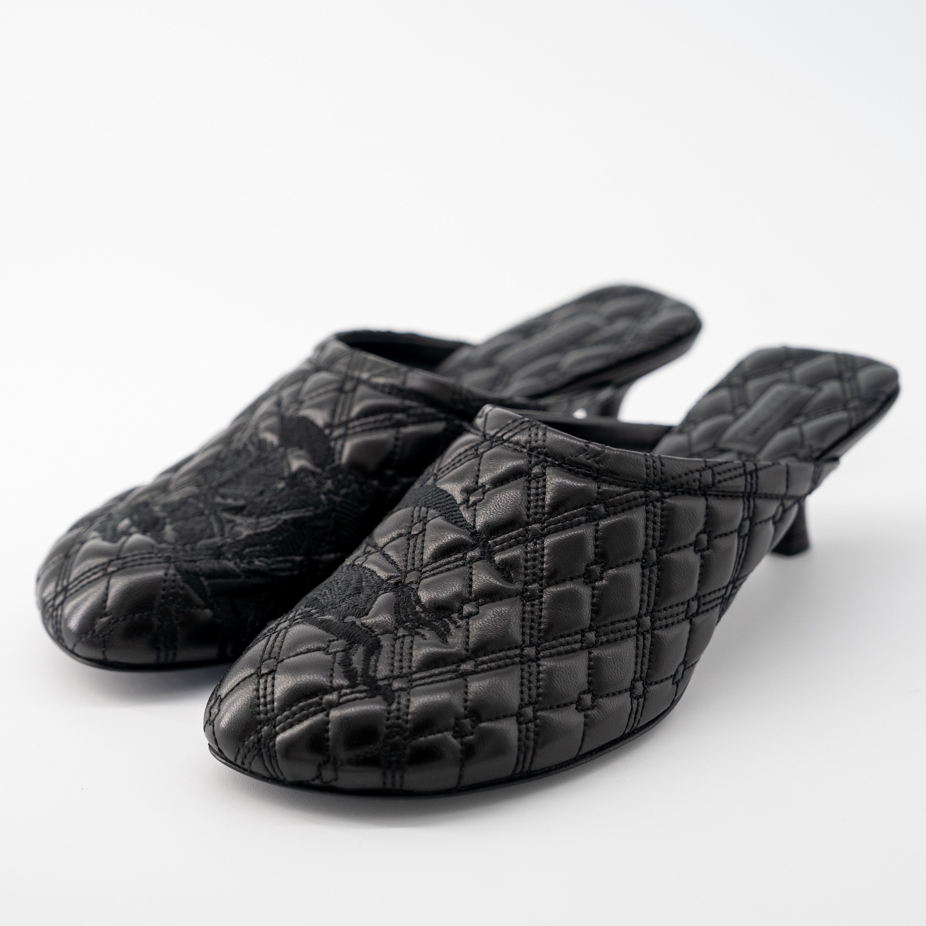Burberry 37eu 7us Burberry Leather Kitten Hill Baby Mules EKD Black Size US 7 / IT 37 - 1 Thumbnail