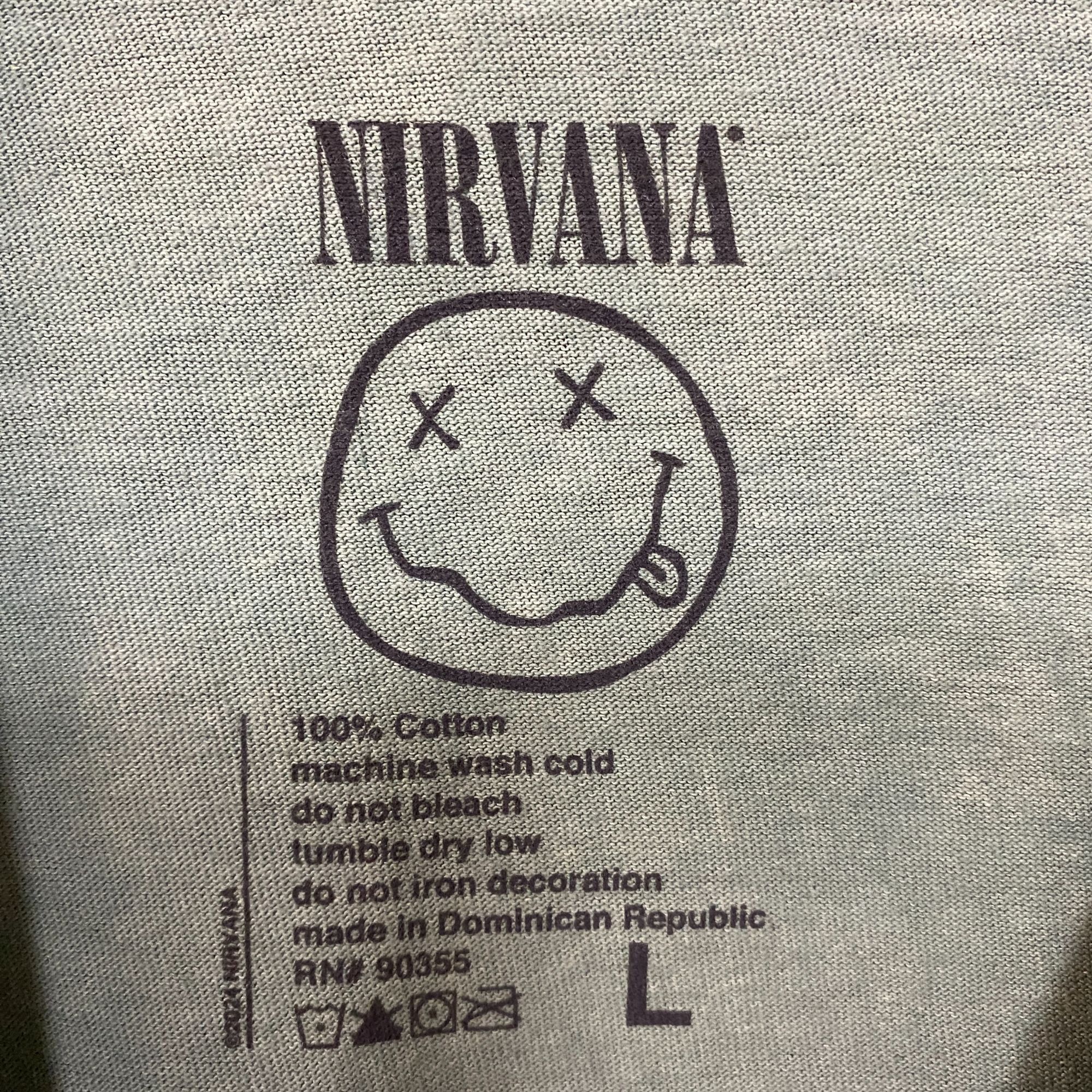 Nirvana Nirvana Nevermind Smiley Face tshirt size large Size US L / EU 52-54 / 3 - 4 Thumbnail