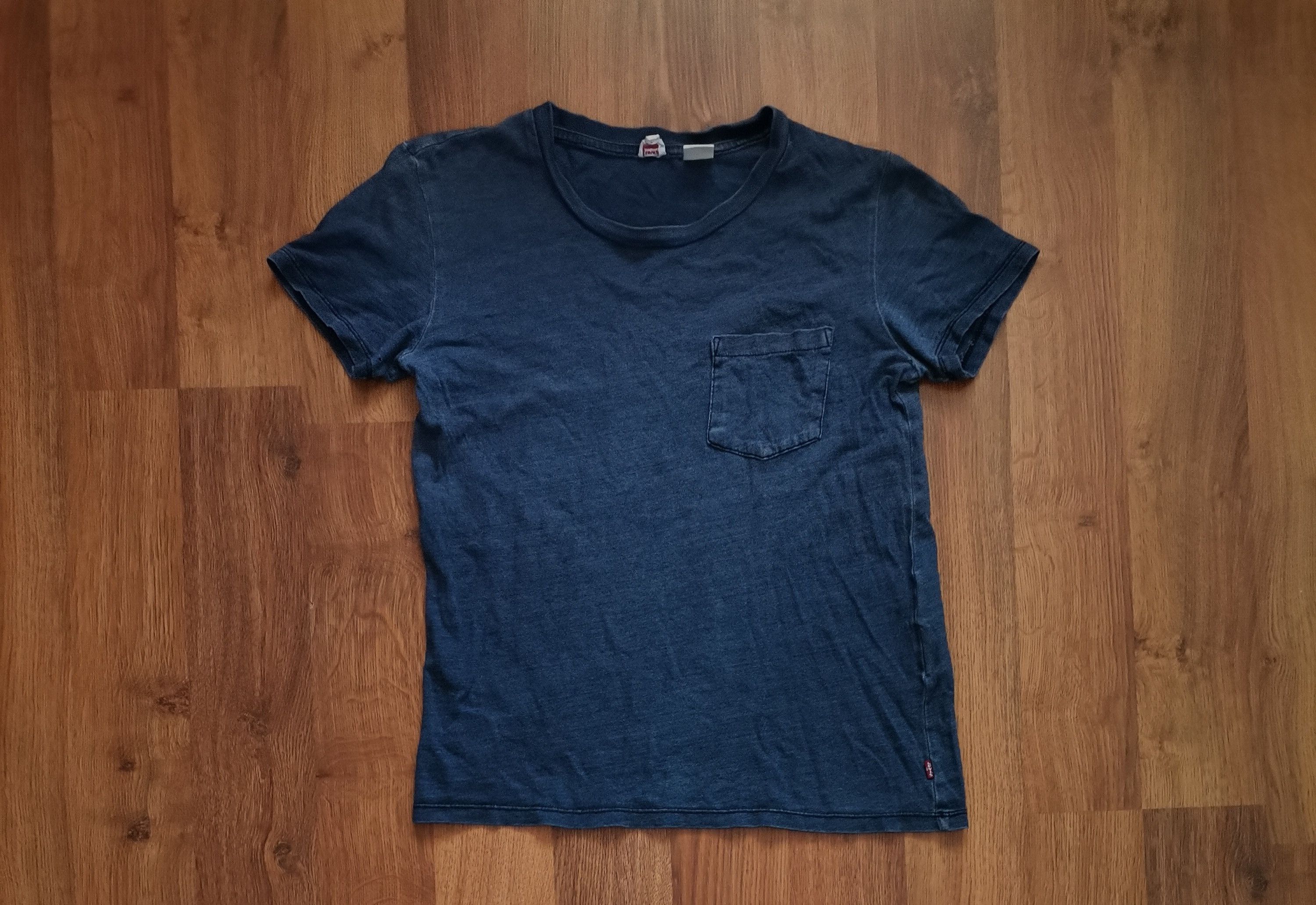 Levi's Levi's Women's Tee Size S / US 4 / IT 40 - 1 Thumbnail