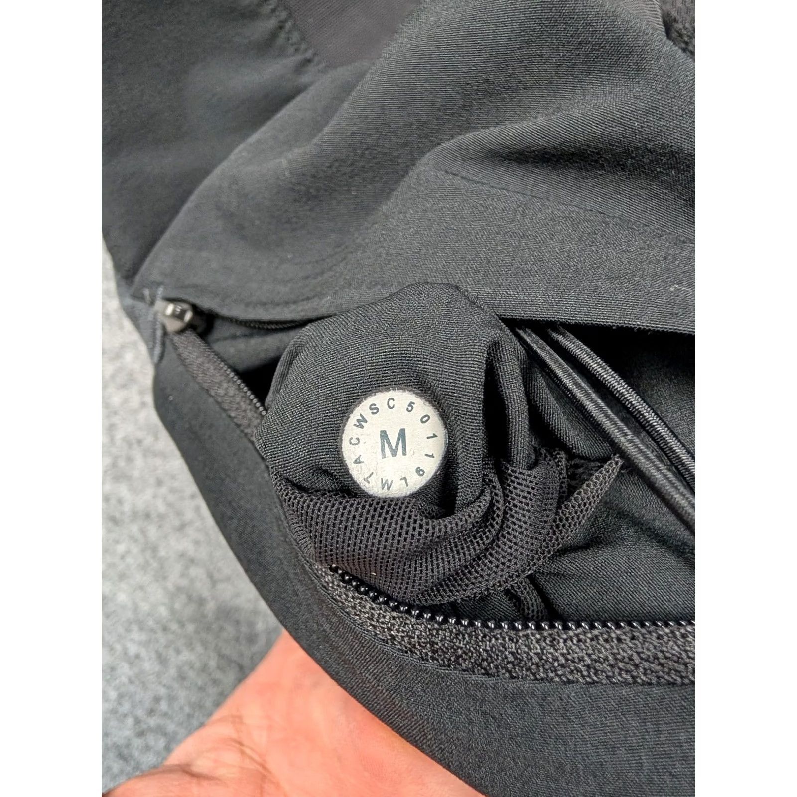 Lululemon Lululemon Shorts Mens M Gray Colorblock Lined Pockets Running Training Short Size US 31 - 7 Thumbnail