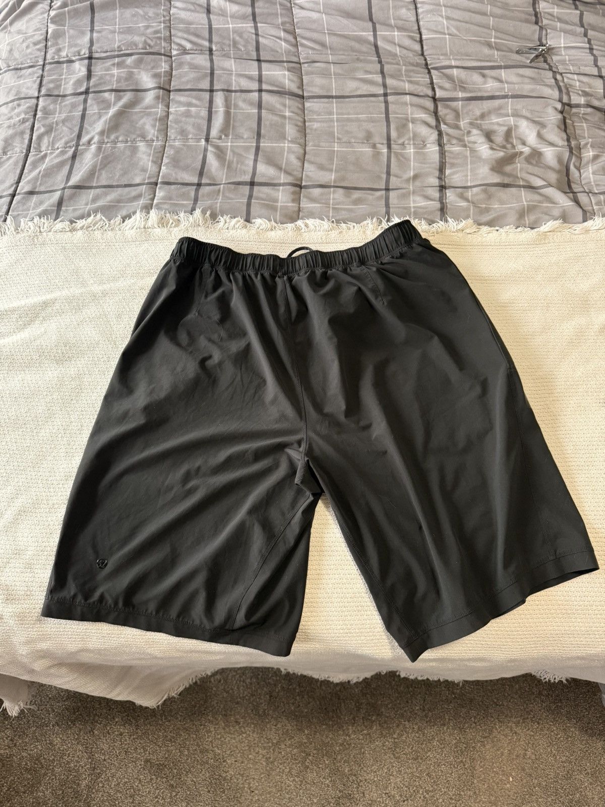 Lululemon Large lululemon athletic shorts Size US 36 / EU 52 - 1 Thumbnail