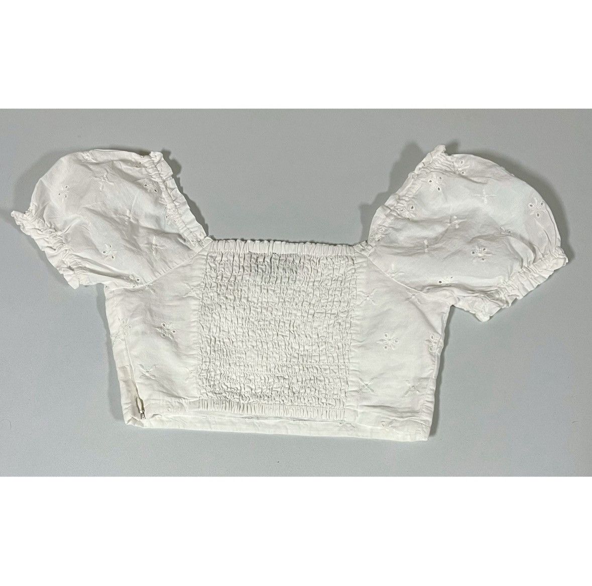 Gap Gap White Eyelet Floral Shirt Crop Top Blouse Size XS 🤍✨ Size XS / US 0-2 / IT 36-38 - 4 Thumbnail