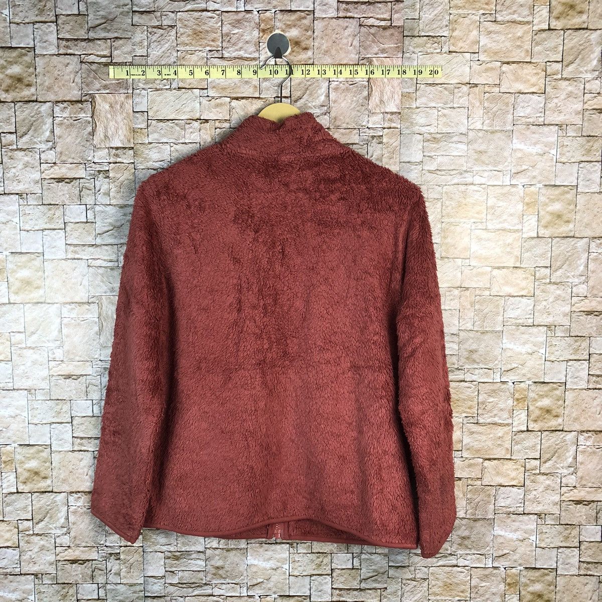 Japanese Brand Uniqlo Red fleece Sweater #A501 Size US M / EU 48-50 / 2 - 12 Thumbnail