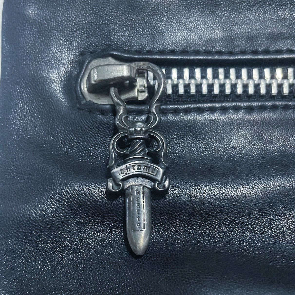 Chrome Hearts 💥SOLD💥 Chrome Hearts Pyramid Studs Clutch Bag Size ONE SIZE - 13 Thumbnail