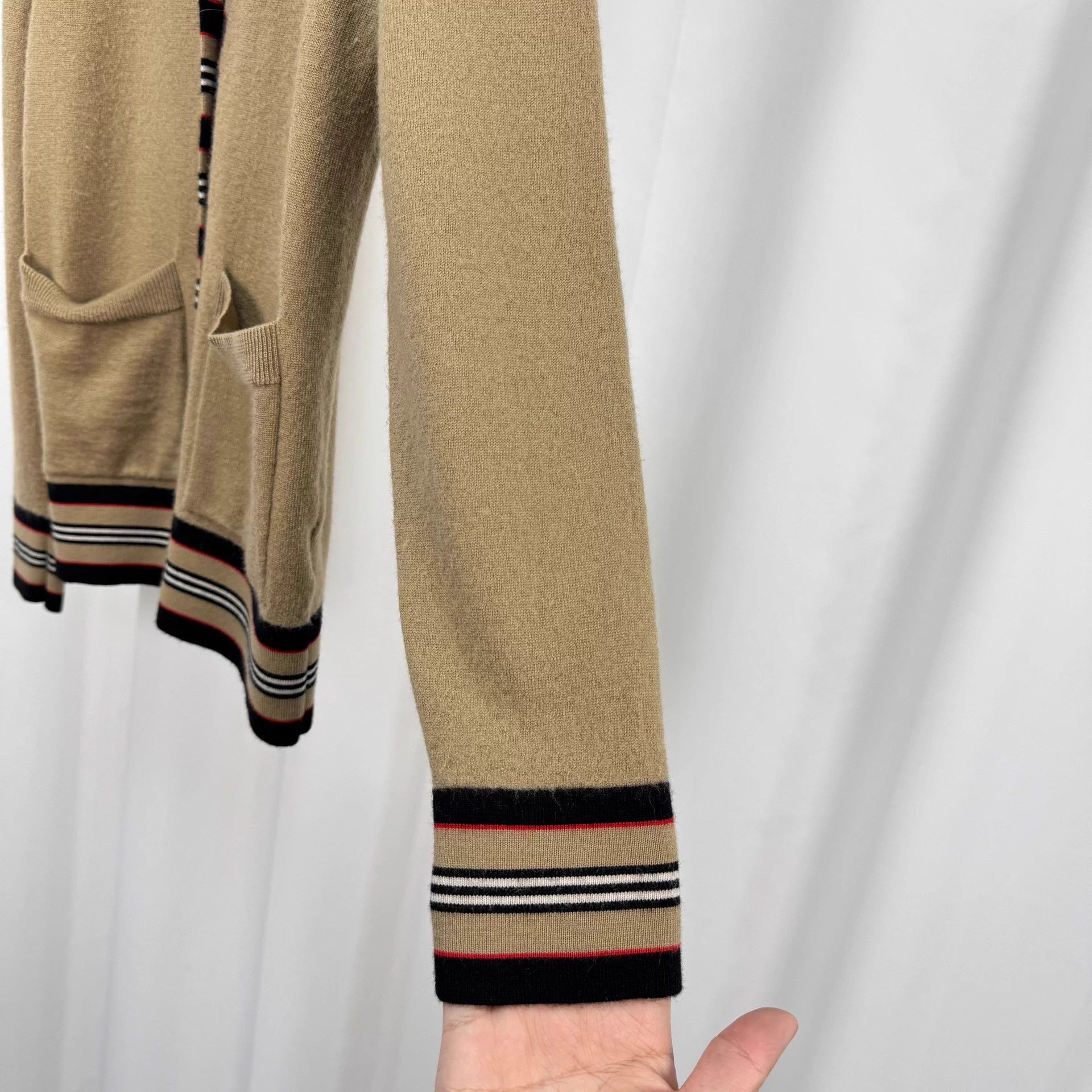 Burberry Burberry Camel Check Wool Knit Cardigan M 99 New Size US M / EU 48-50 / 2 - 4 Thumbnail