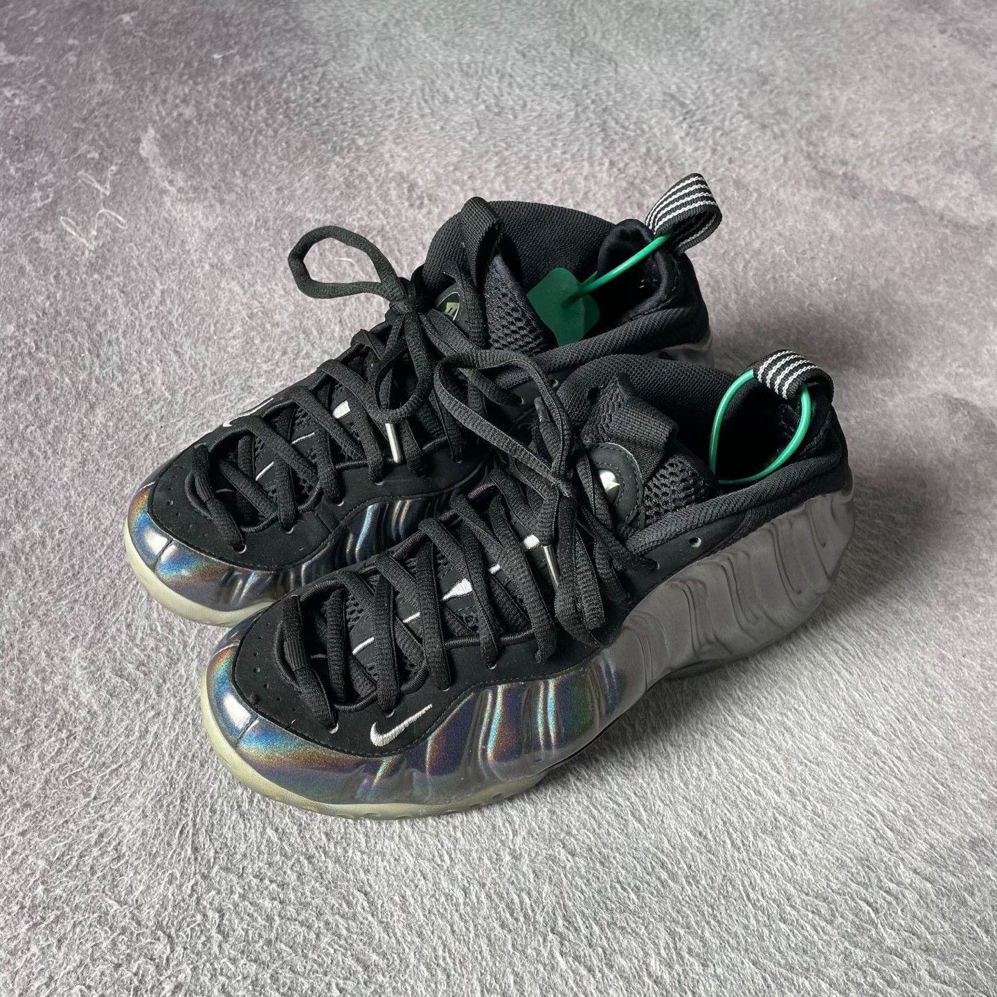 Nike Nike Holographic Lowtop Sneakers 40 Men Size US 7.5 / EU 40-41 - 1 Thumbnail