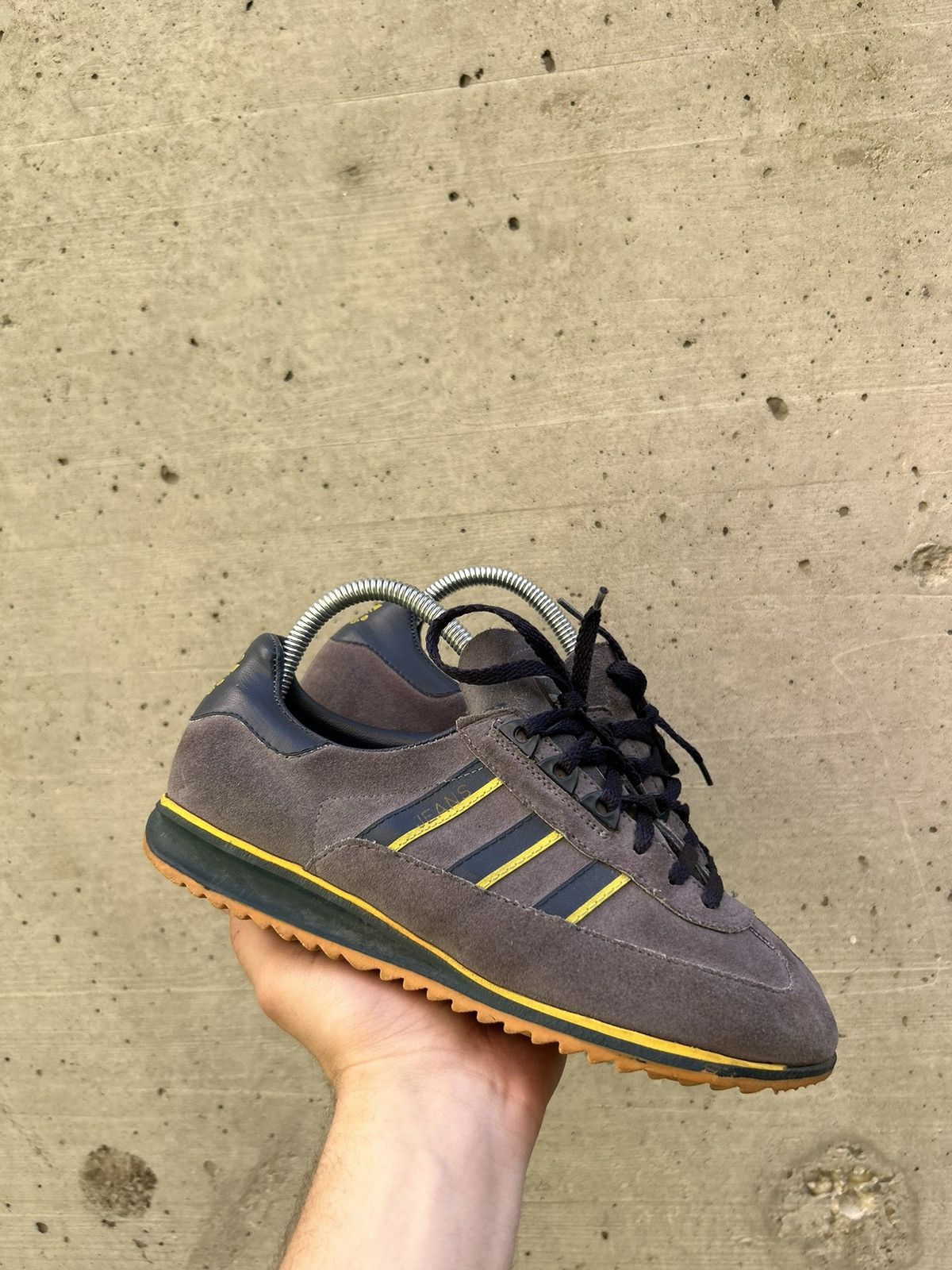 Vintage 90s Adidas jeans leather sneakers streetwear style