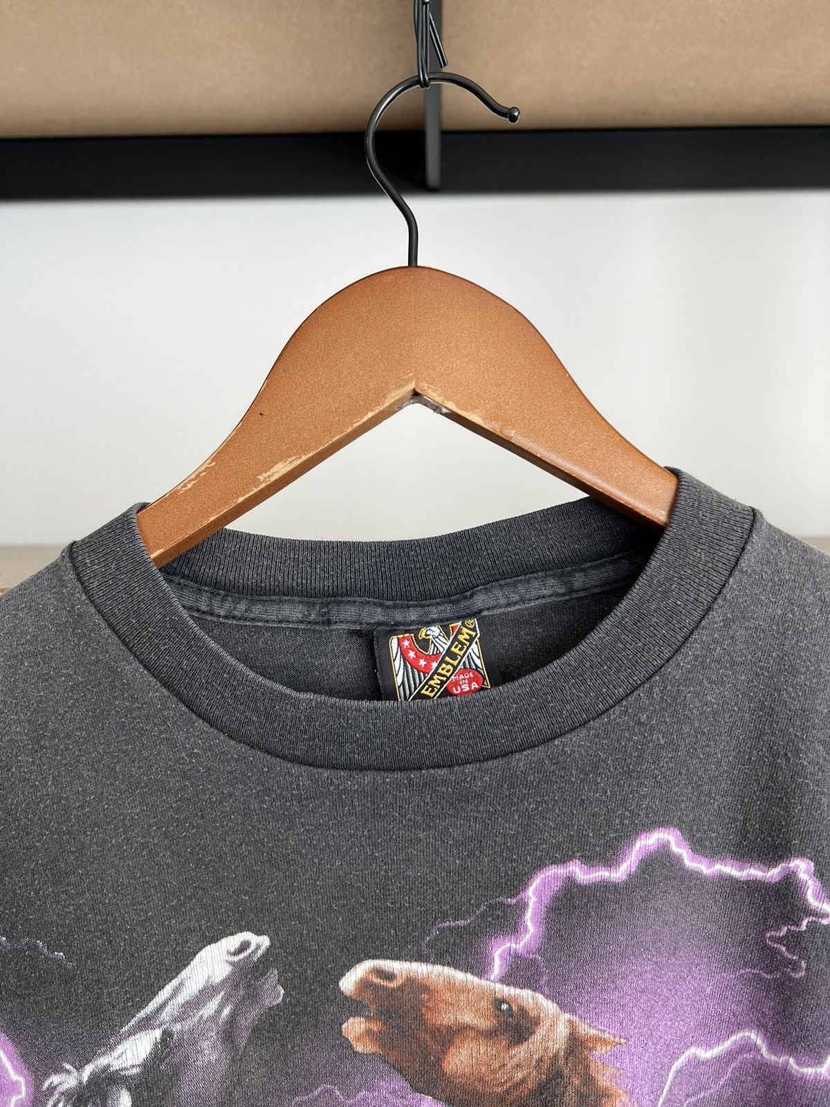 Vintage Vintage 1993 3D Emblem Horses Fighting Lightning T-shirt Size US L / EU 52-54 / 3 - 14 Thumbnail