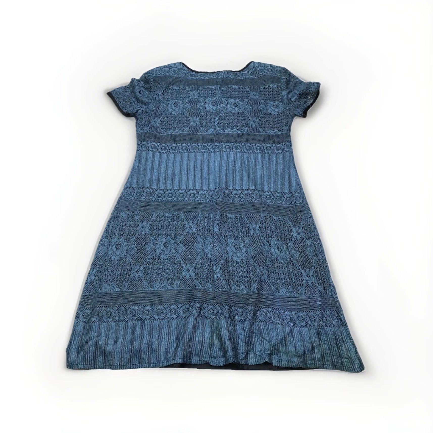 Vintage Vintage 90s Blue Lace Shift Dress by Ronni Nicole User: Vintage 90s Blue Lace Shift Dress by Ronni Nicole Size 28" / US 6 / IT 42 - 5 Thumbnail