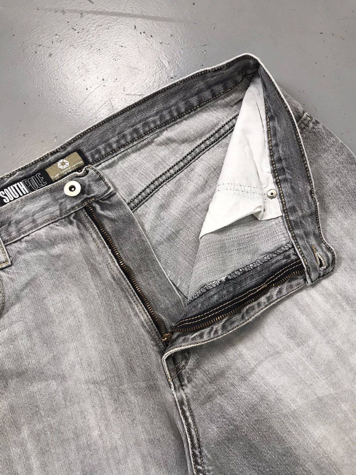 Southpole × Vintage Vintage Southpole skater denim jort Size US 38 / EU 54 - 5 Thumbnail