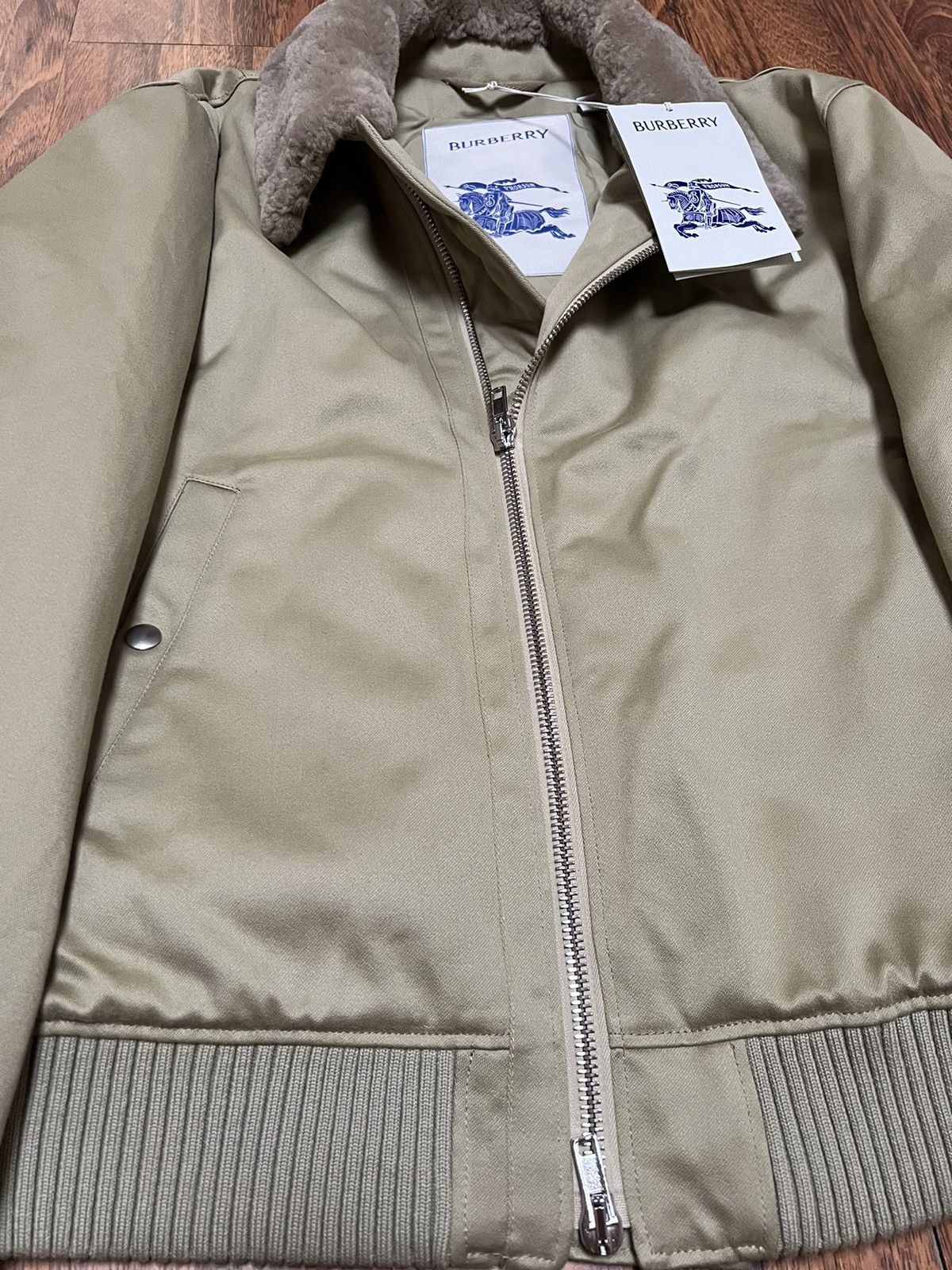 Burberry RRP 1.100$ Burberry Shearling Collar Bomber Jacket Size XL Size US XL / EU 56 / 4 - 4 Thumbnail