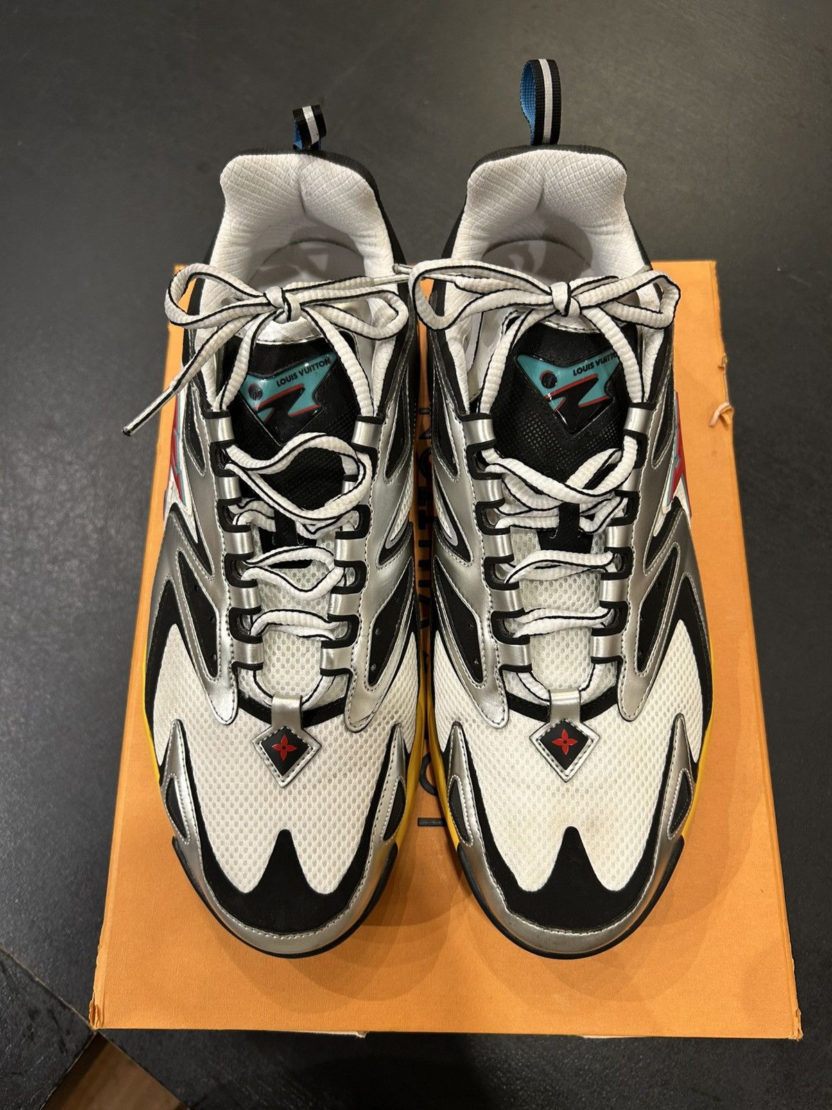 Louis Vuitton Louis Vuitton Runner ‘Tactical Grey’ Size US 10 / EU 43 - 4 Thumbnail
