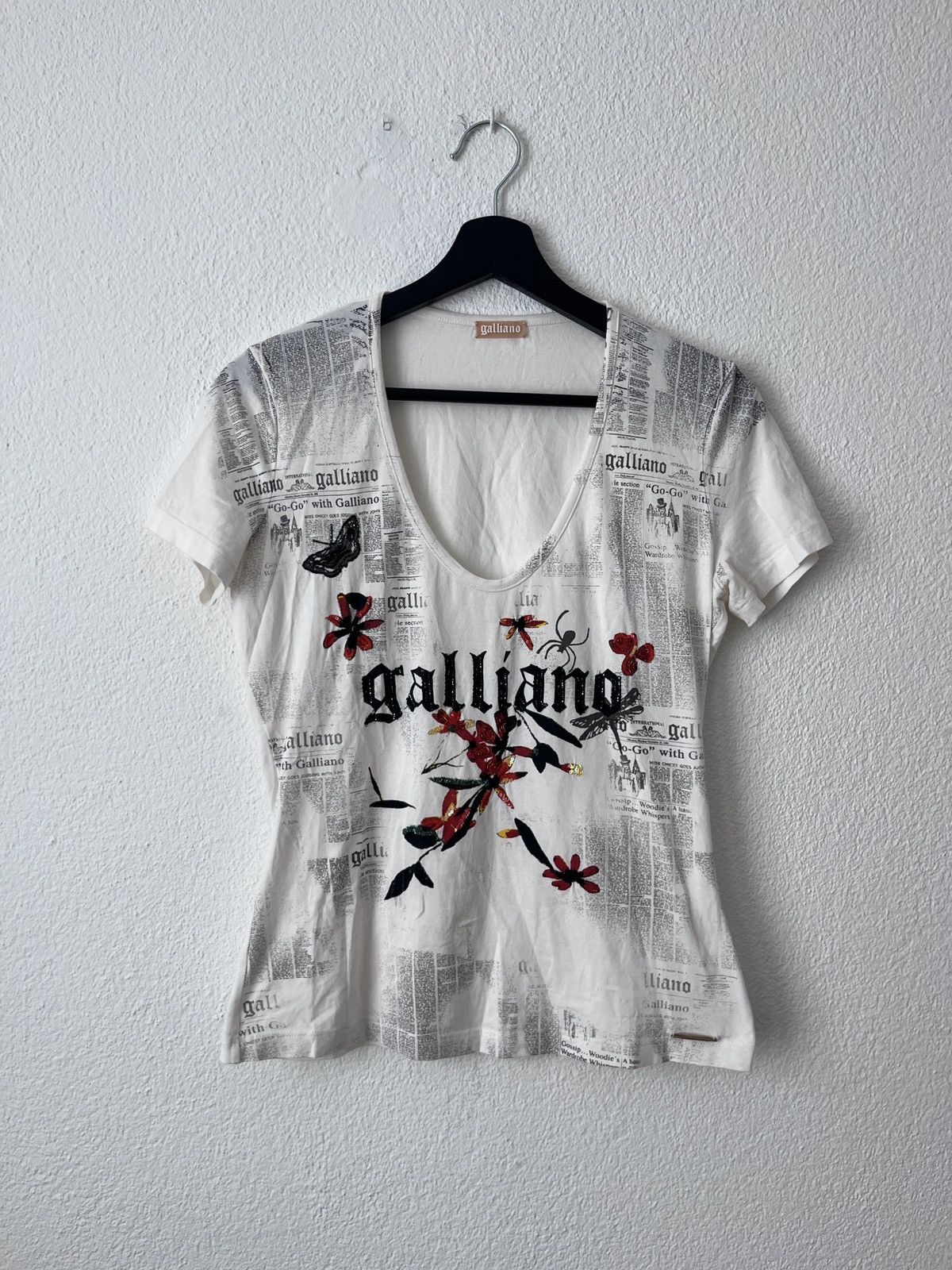 John Galliano Vintage Galliano Newspaper Print Tee Y2K Archive M Size M / US 6-8 / IT 42-44 - 1 Thumbnail