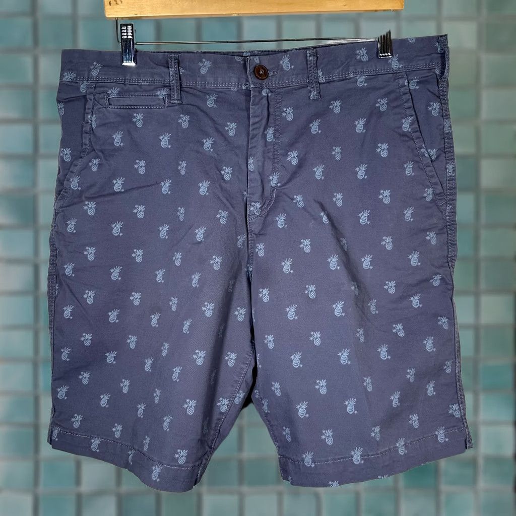 American Eagle Outfitters American Eagle Mens Ne(x)t Level Flex Pineapple Chino Shorts Gray Purple 36 8in Inseam 5-Pocket Floral Classic Casual Travel Summer Men Stocks Mens Size US 36 / EU 52 - 1 Thumbnail