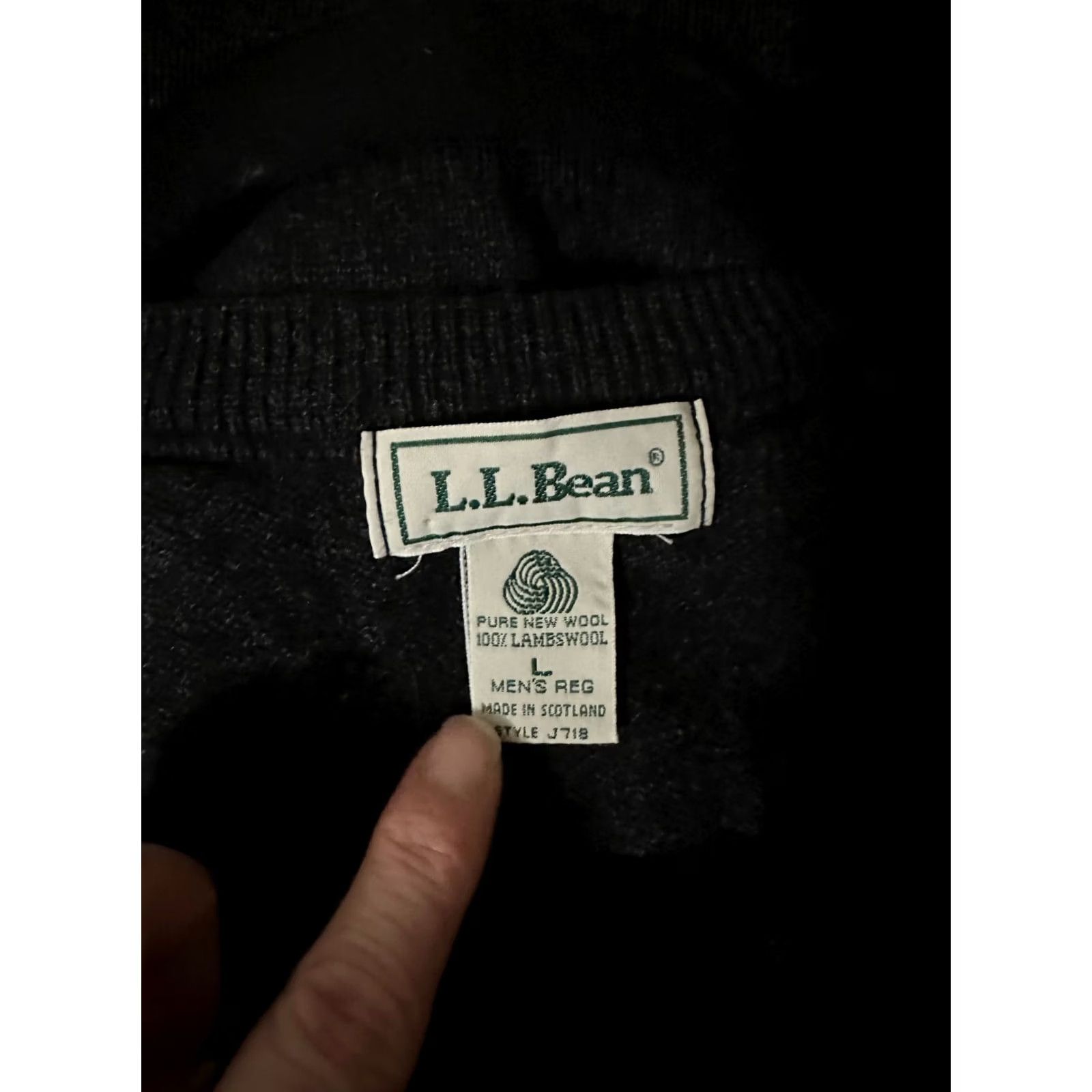 Vintage L.L. Bean Sweater Vest Men's Large Lambswool Pullover V-Neck Dark Blue Knit Size US L / EU 52-54 / 3 - 3 Thumbnail