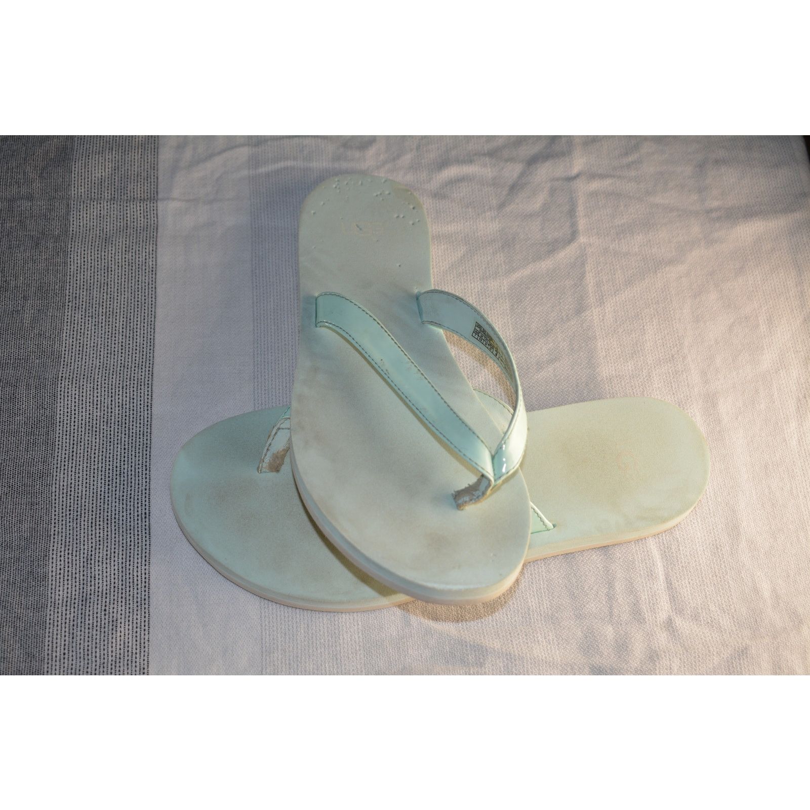 Ugg Ugg Lorrie Suede Thong Flip Flop Size US 7 / IT 37 - 1 Thumbnail