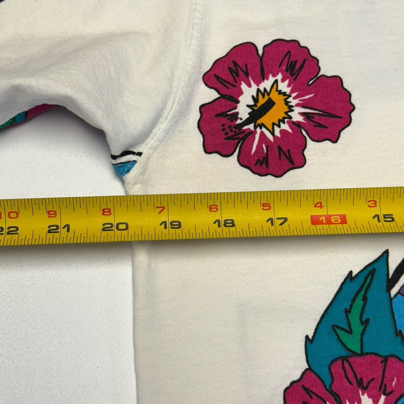Vintage Vintage 90s Jason Maxwell T Shirt Adult Small White AOP Trav Size US S / EU 44-46 / 1 - 9 Thumbnail