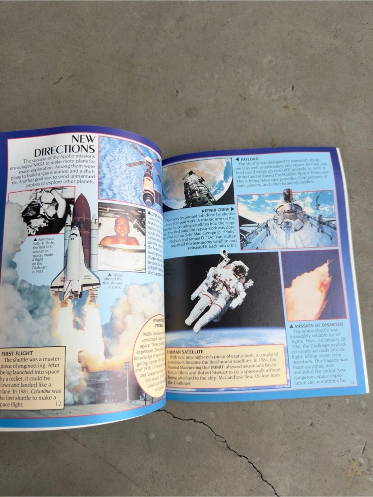 Other Eyes on Adventure / Exploring Space Book / Vintage Kids Size ONE SIZE - 4 Thumbnail
