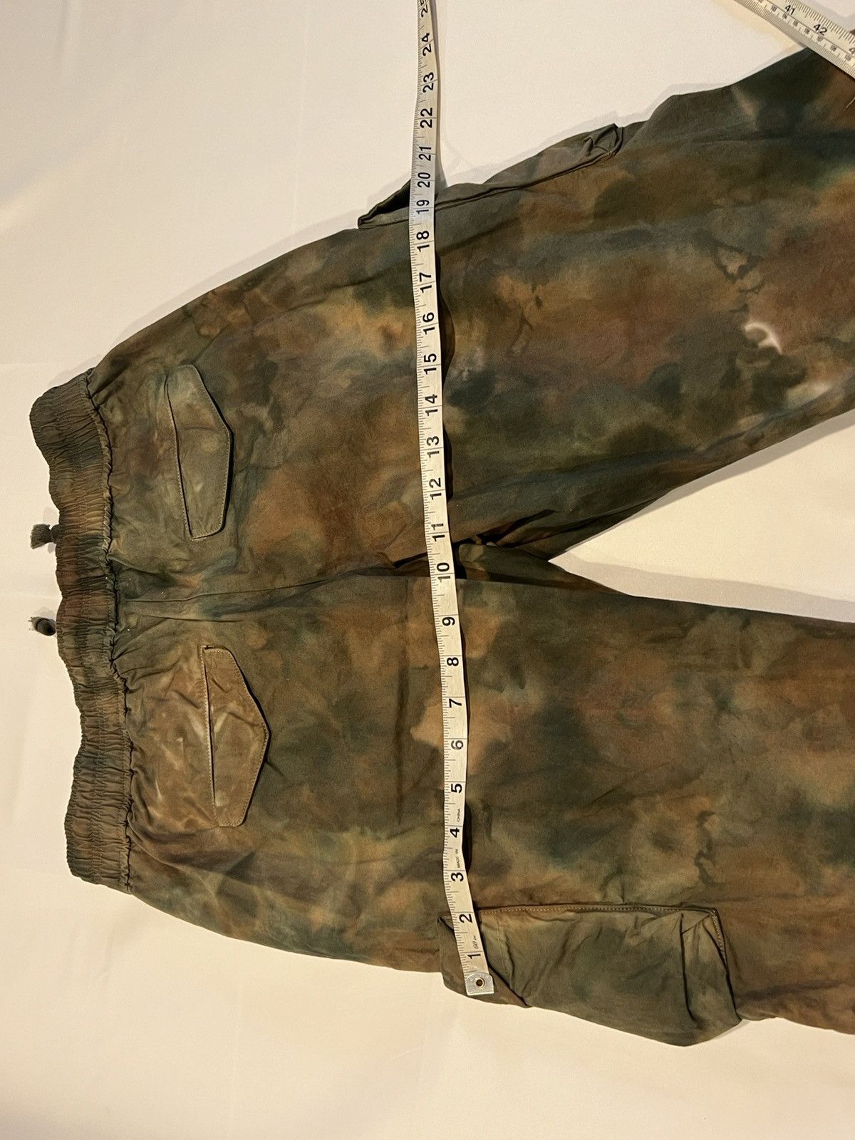 John Elliott John Elliott tie dye cargo camo pants. 2/M. $498 Size US 32 / EU 48 - 2 Thumbnail