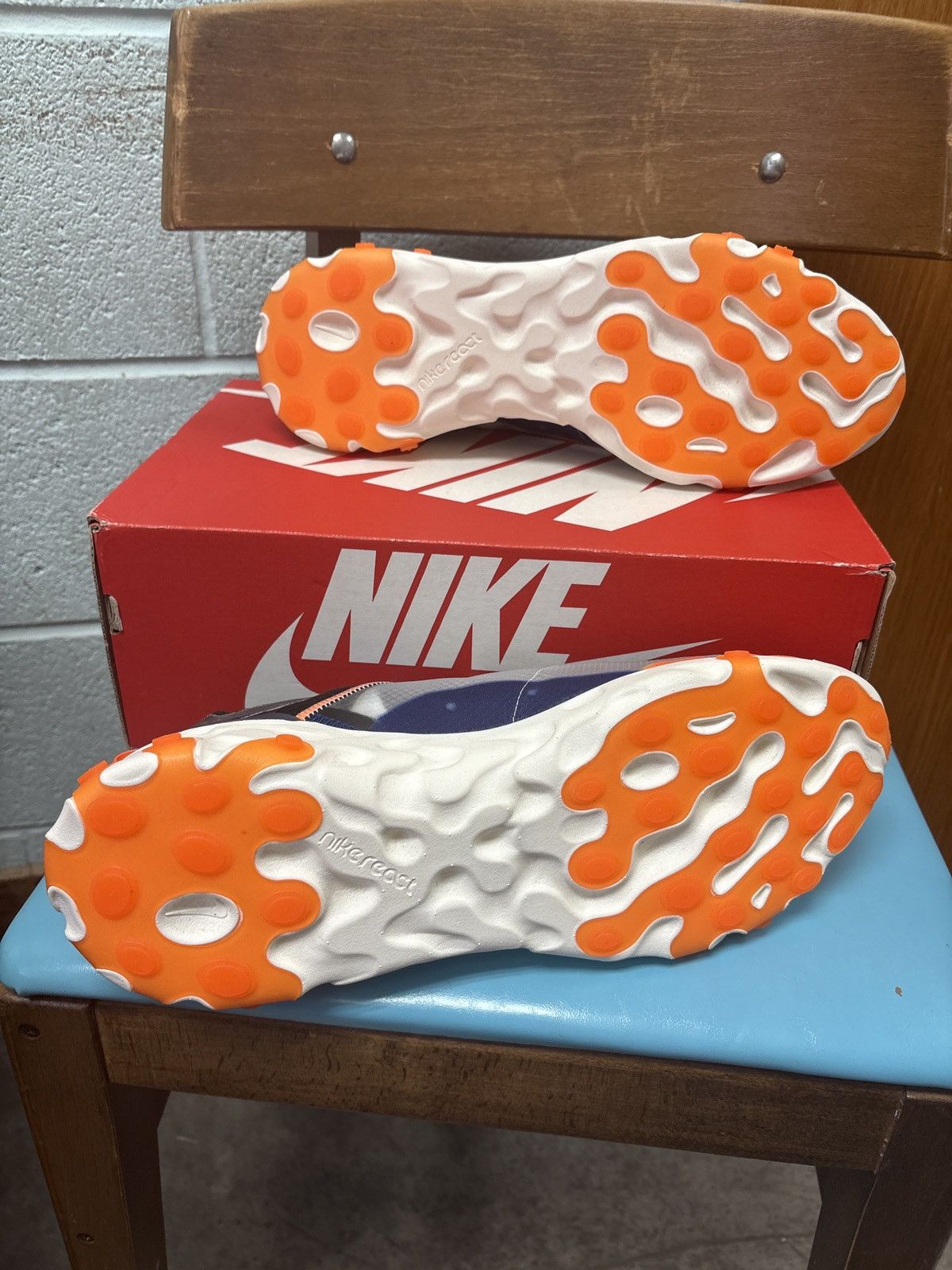 Nike Nike reacts Size US 12 / EU 45 - 5 Thumbnail