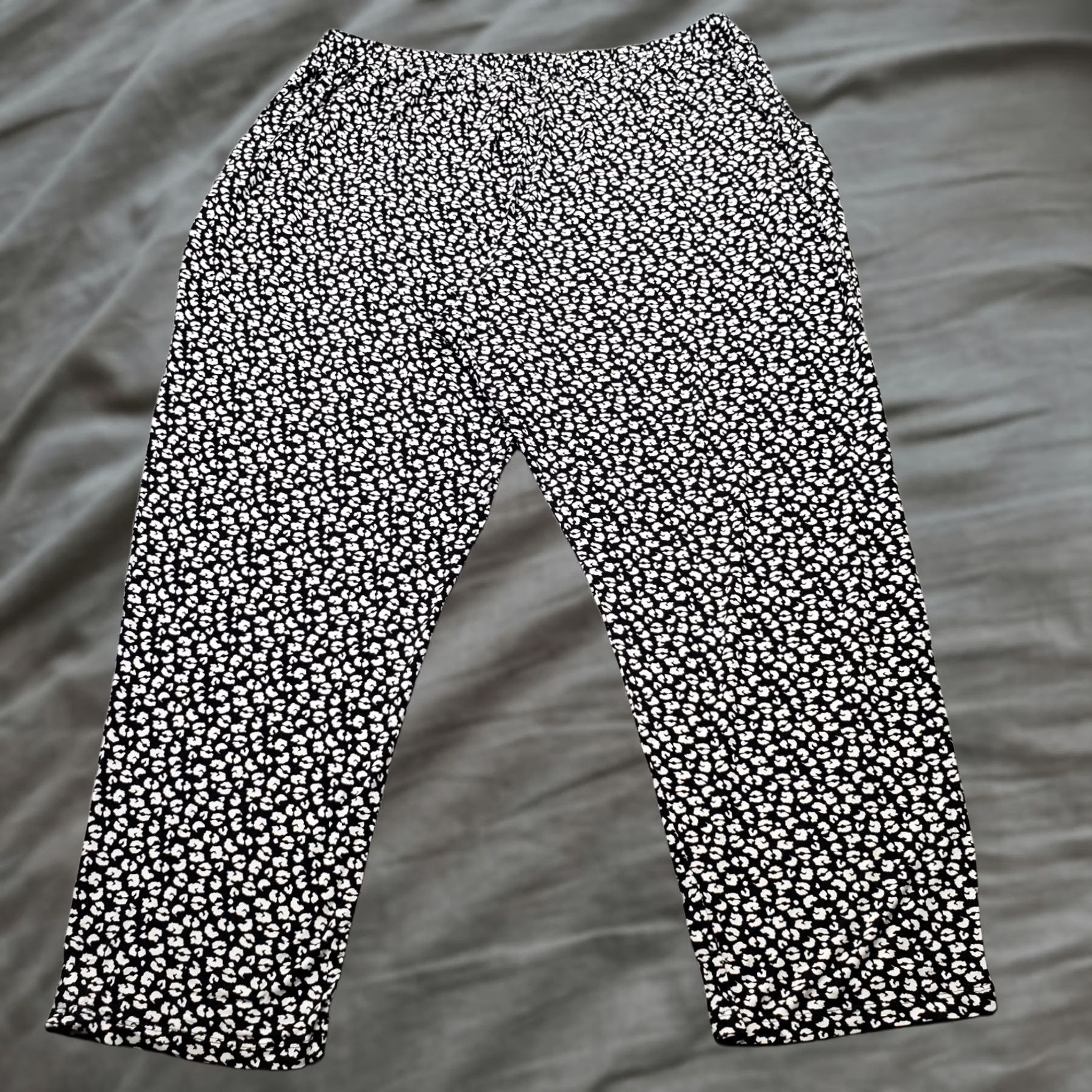 Vintage Bobeau Womens Size 3X Multi Leopard Print Boho Pants Regular Fit Elastic Waist Front Pleated 3X Inseam 30.5" Animal Print Casual Mens? Size 40" / US 18 - 1 Thumbnail