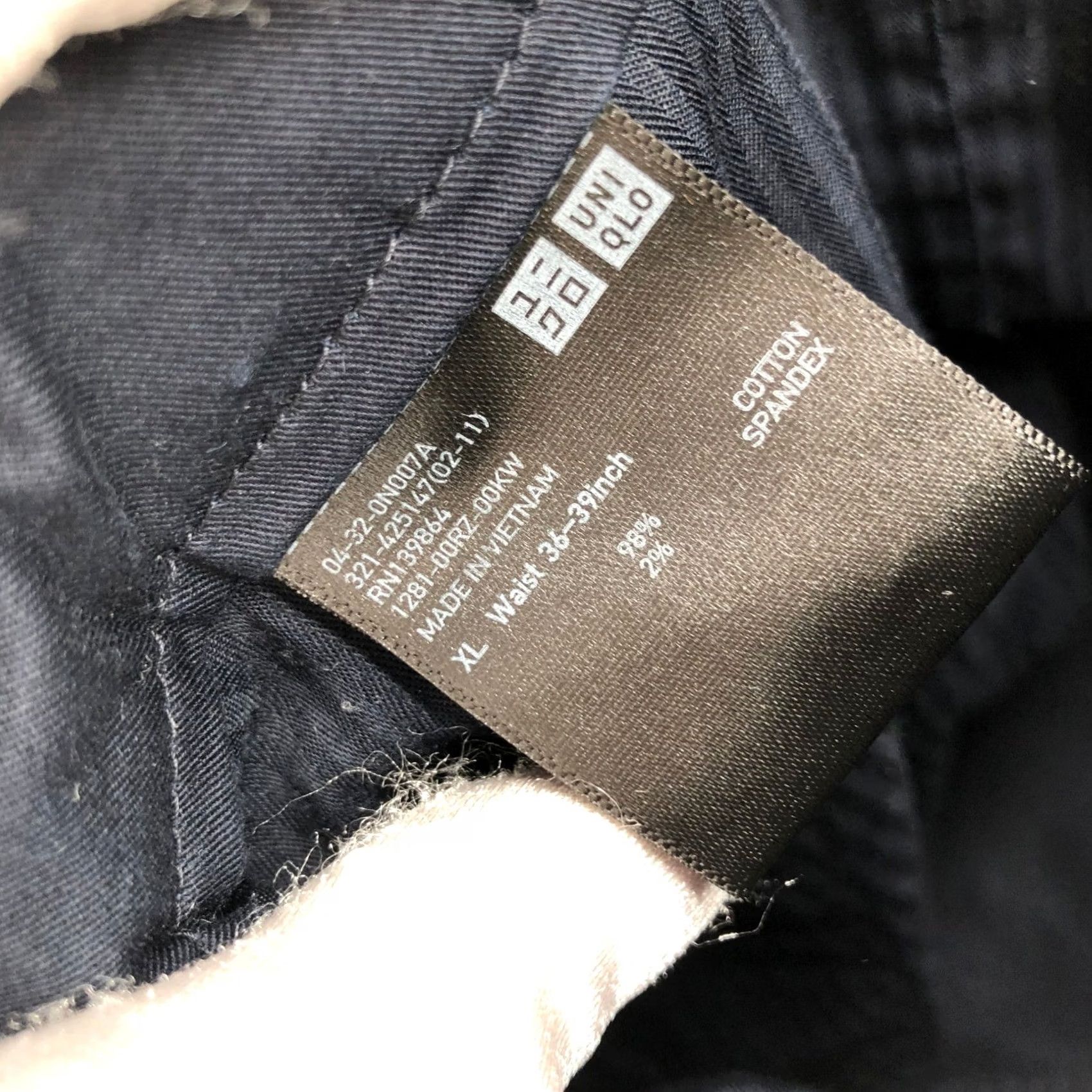 Uniqlo VINTAGE Uniqlo Stretch Slim Fit Shorts Mens XL Navy Blue Flat Front 10" 36-39 inch? Size US 36 / EU 52 - 8 Thumbnail