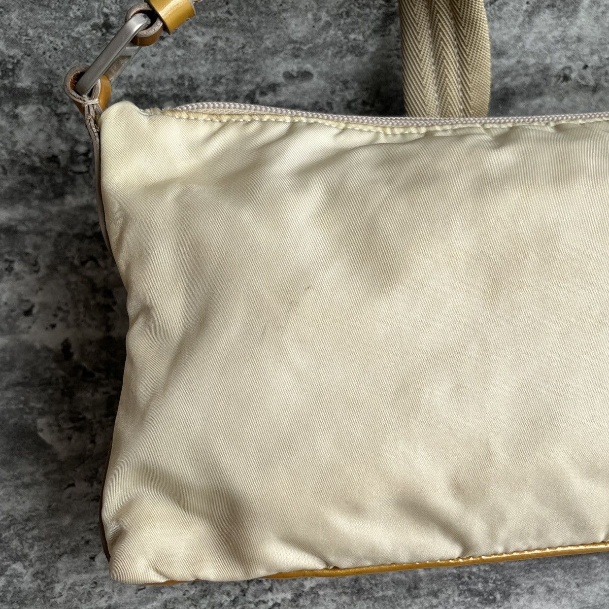 Prada Vintage Prada Tusseto Nastro Beige Shoulder Bag Size ONE SIZE - 14 Thumbnail