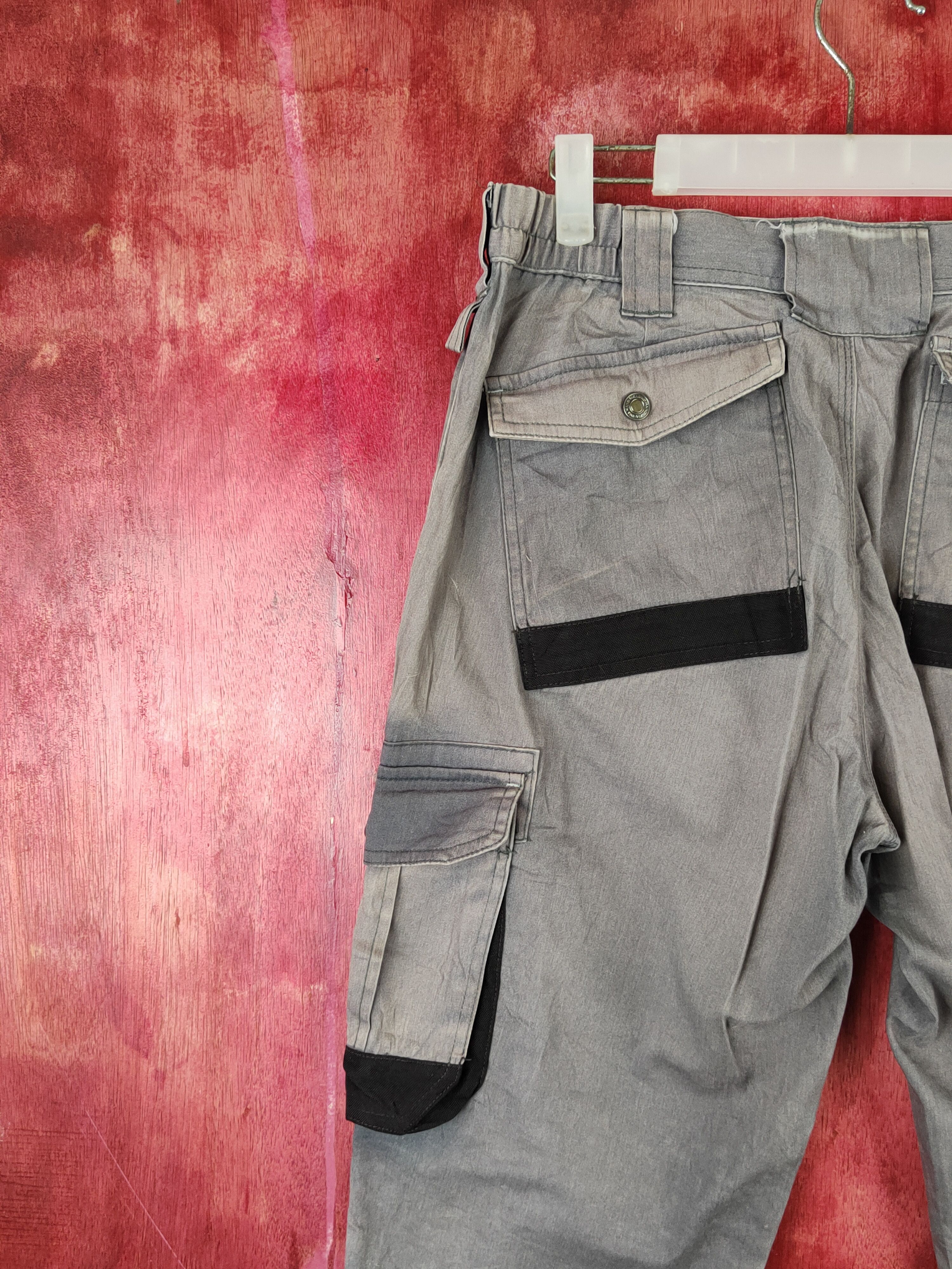 Japanese Brand Hard Wearing Gray Faded Multipocket Cargo Pants #S1793 Size US 31 - 9 Thumbnail