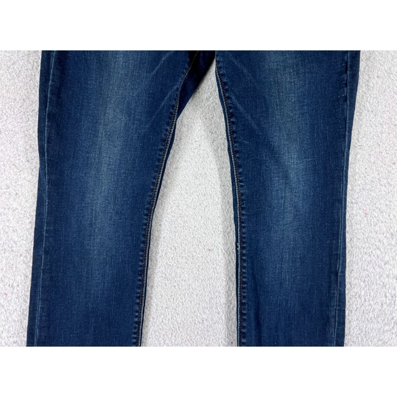 Lucky Brand VINTAGE Lucky Brand Jeans Women 2 Denim Blue Skinny 27 Inseam 26 Waist Dark Cotton Blend 5-Pocket USA Logo Embroidered Button Zip Casual Size 26" / US 2 / IT 38 - 3 Thumbnail