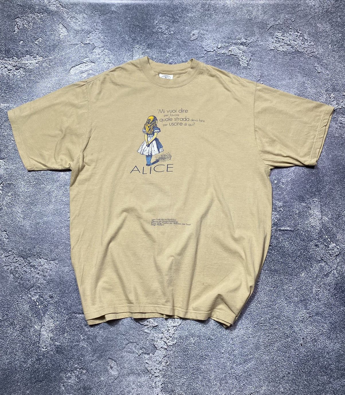 Movie Very Rare Vintage Vintage 1991 Alice in Wonderland Parole di cotone Tshirt Grailed