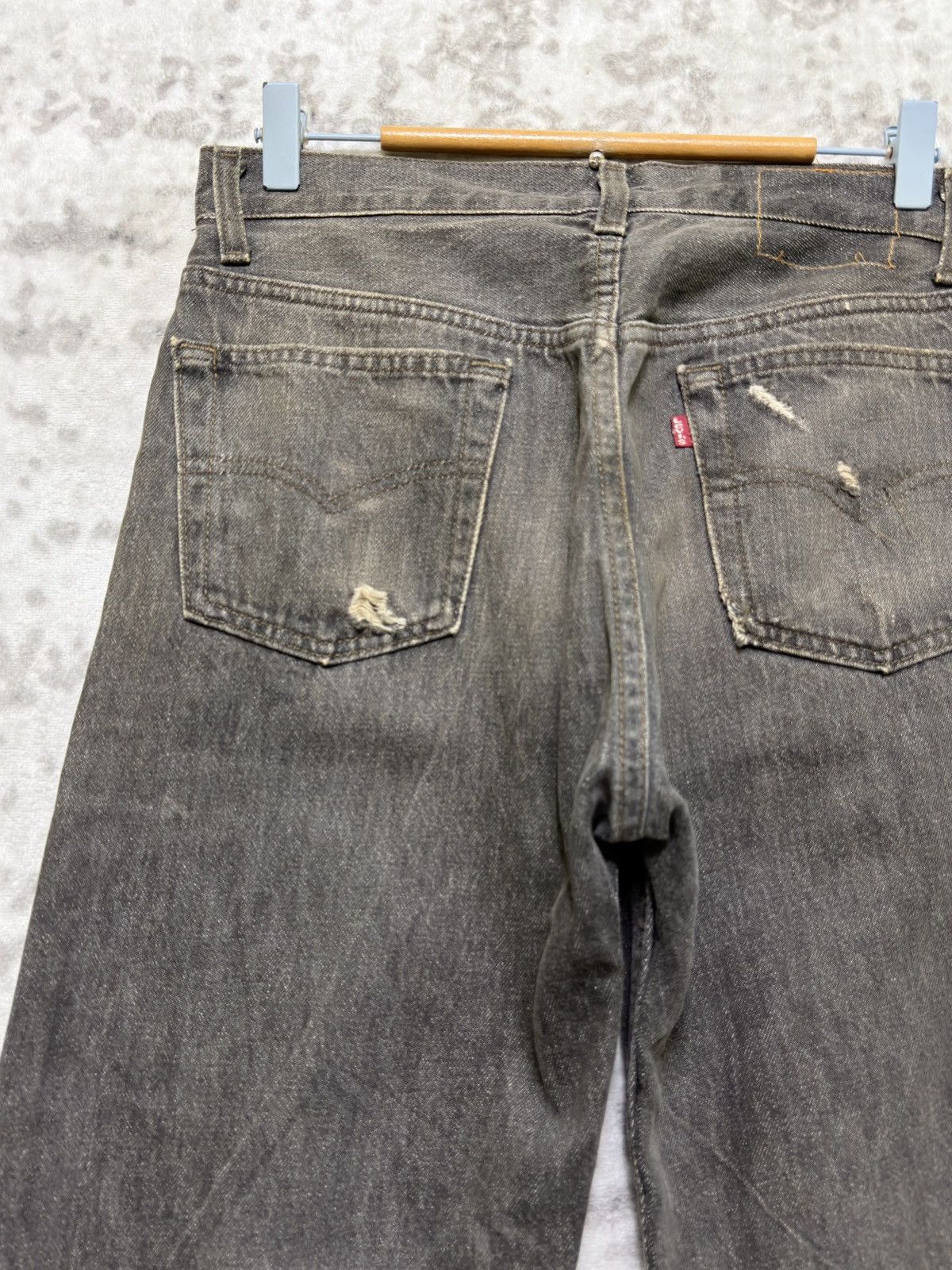 Levi's Vintage Levi's 501 Red Tab Grey Fly Button Distressed Jeans Size US 29 - 10 Thumbnail