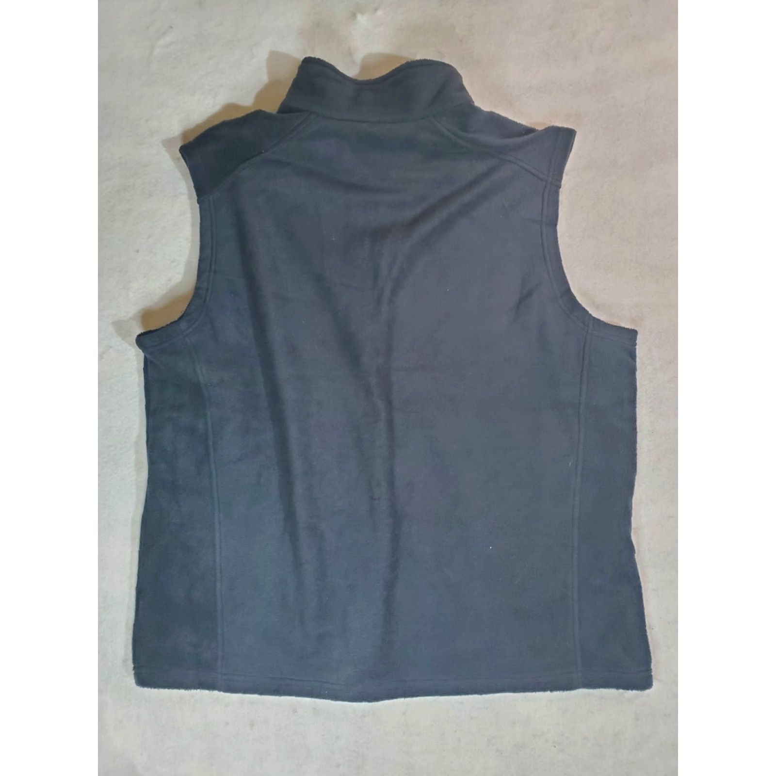 X-LARGE COLUMBIA Signature Fleece Vest -Dark Gray Zip-Up Mens XL Vest, Gray, Solid, Classic, Pockets, Stand-Up Collor, Outerwear, 90s Theme, Hiking? Size US XL / EU 56 / 4 - 5 Thumbnail